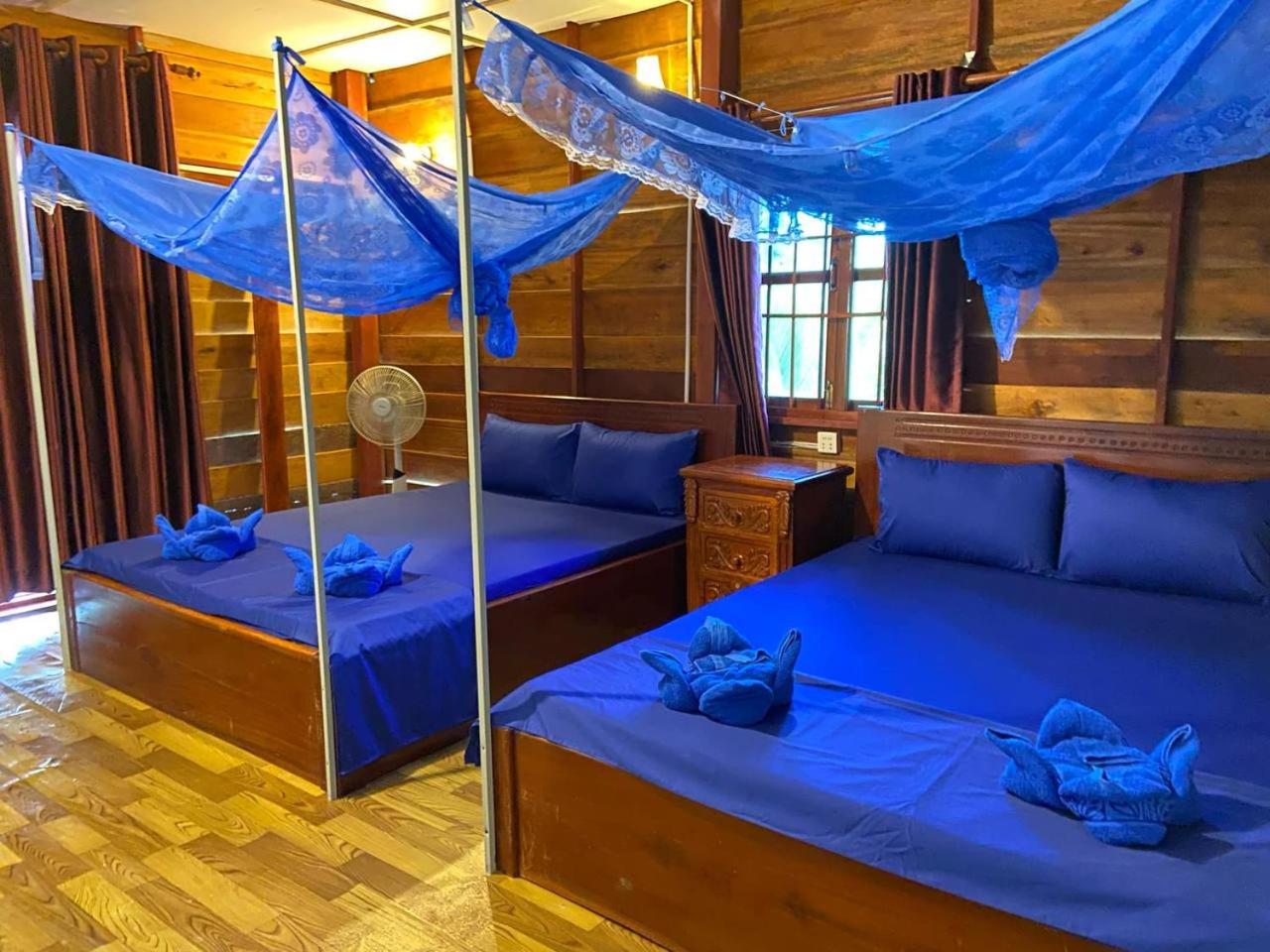 Twin Room with Mountain View