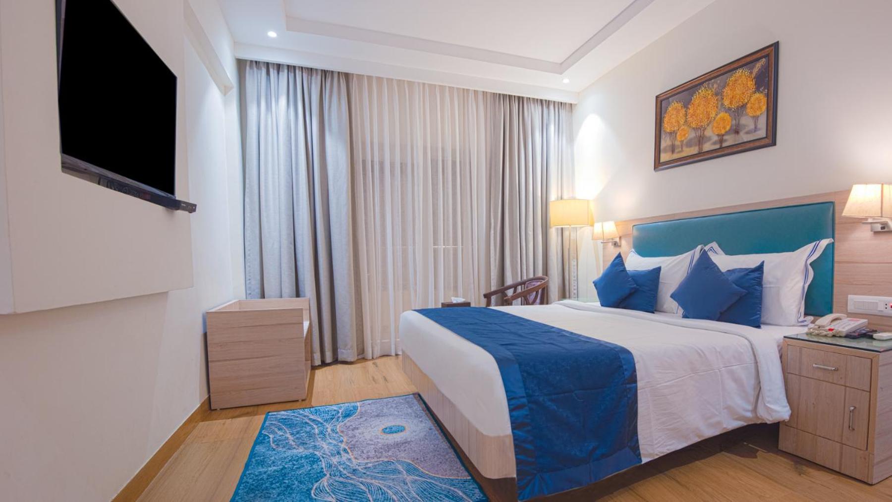 Standard Double Room- 15% off on Water Sports and enjoy Happy Hours with 1+1 offer