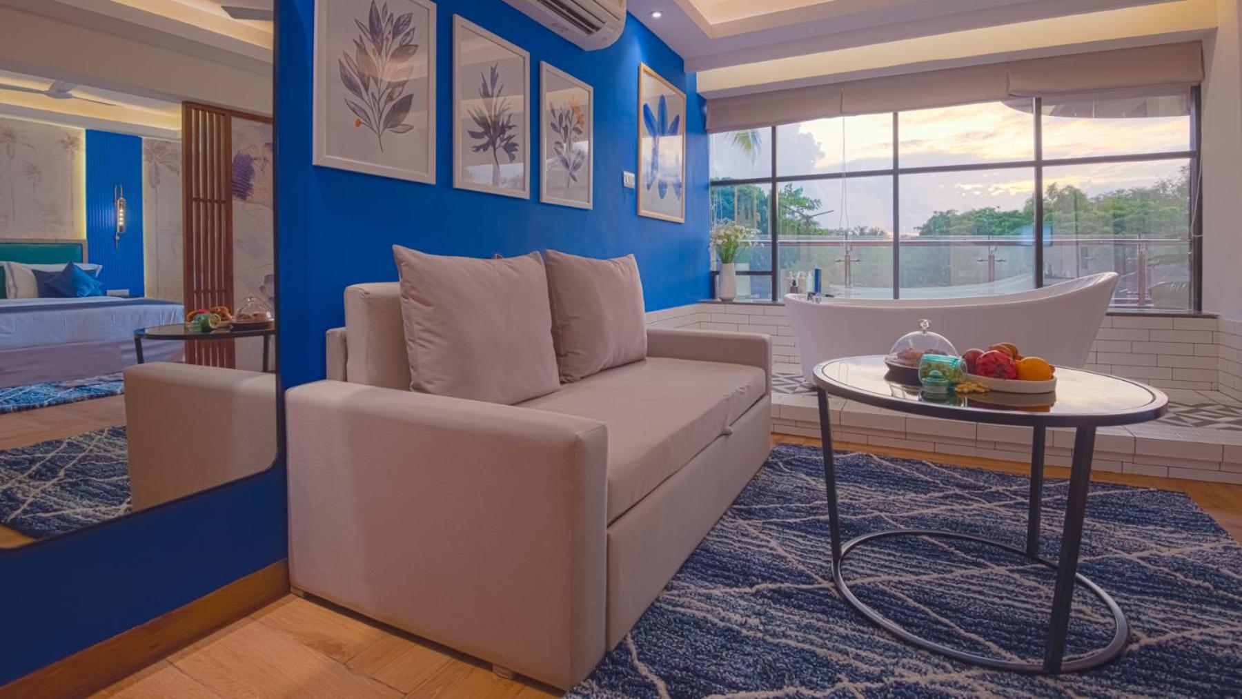 Suite with Hot Tub- 15% off on Water Sports and enjoy Happy Hours with 1+1 offer photo 3