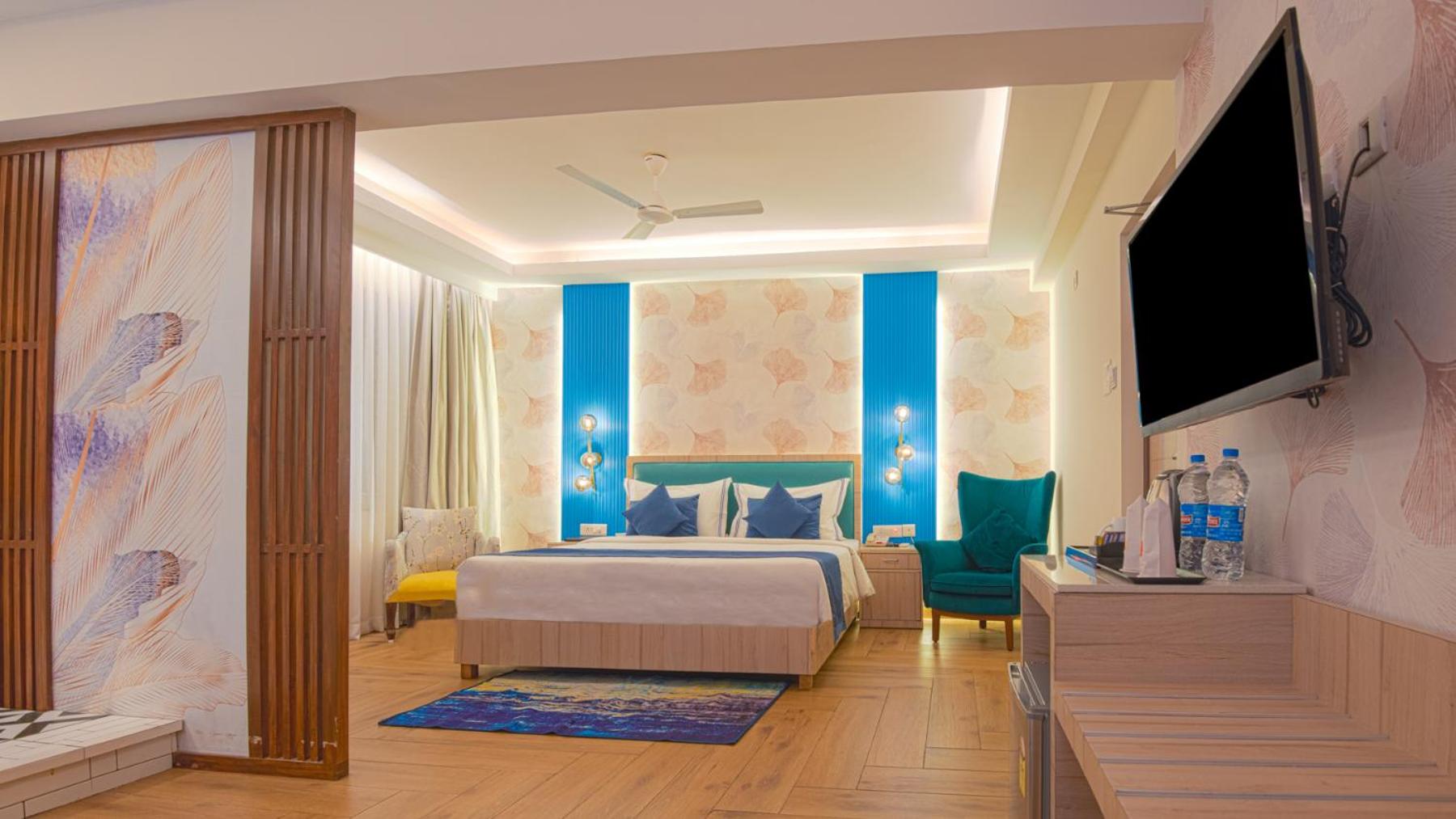 Suite with Hot Tub- 15% off on Water Sports and enjoy Happy Hours with 1+1 offer photo 2