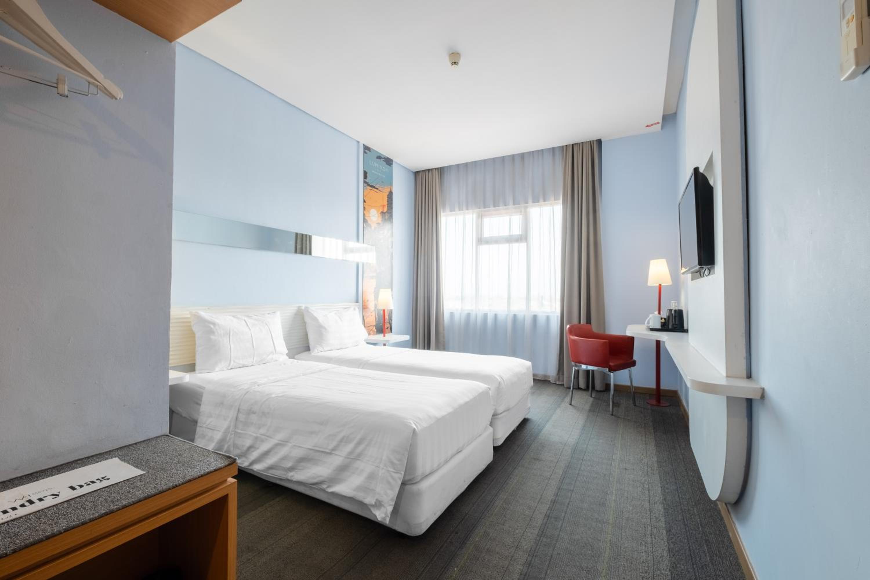 Executive Twin Room - Photo 2