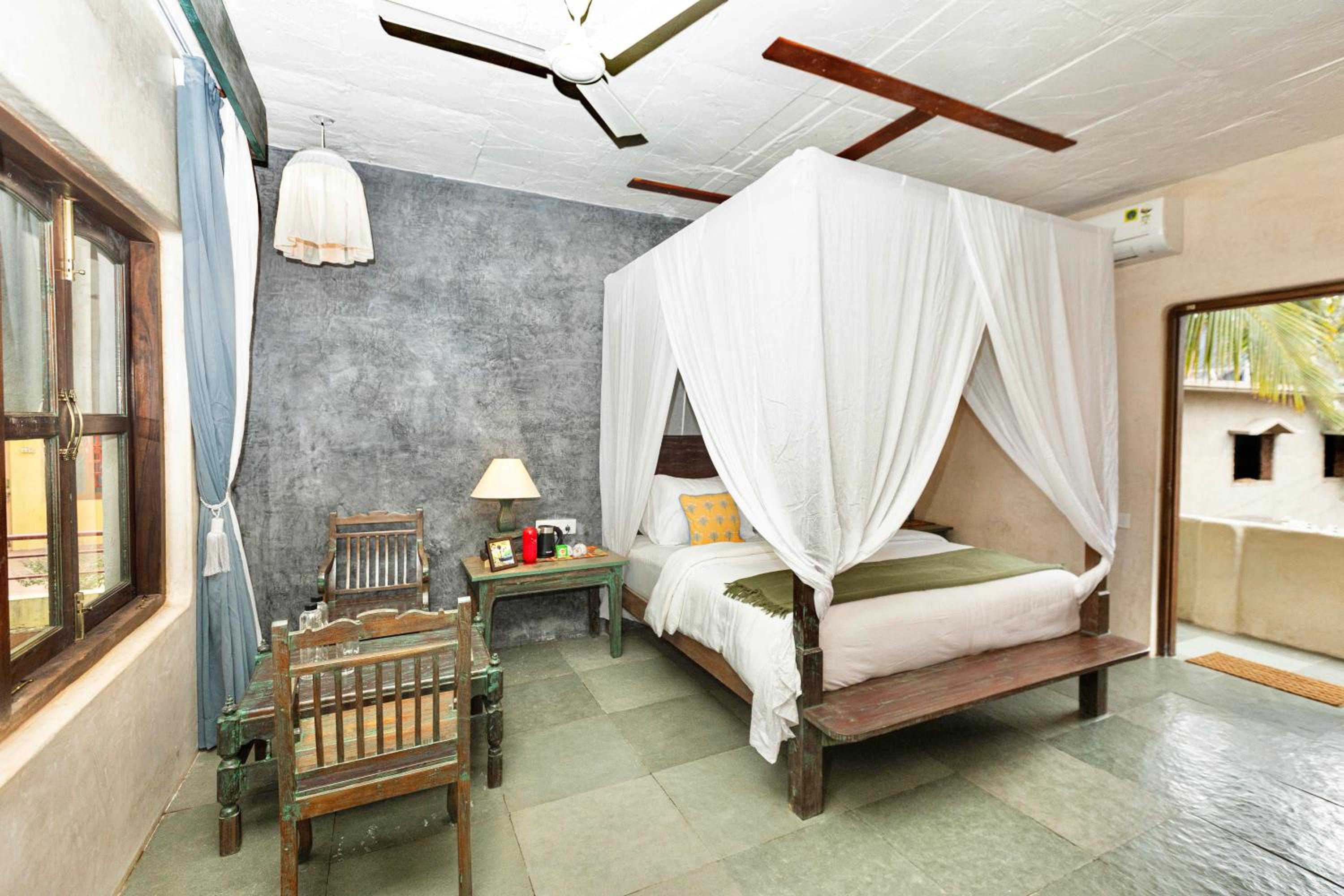 King Room with Balcony photo 2