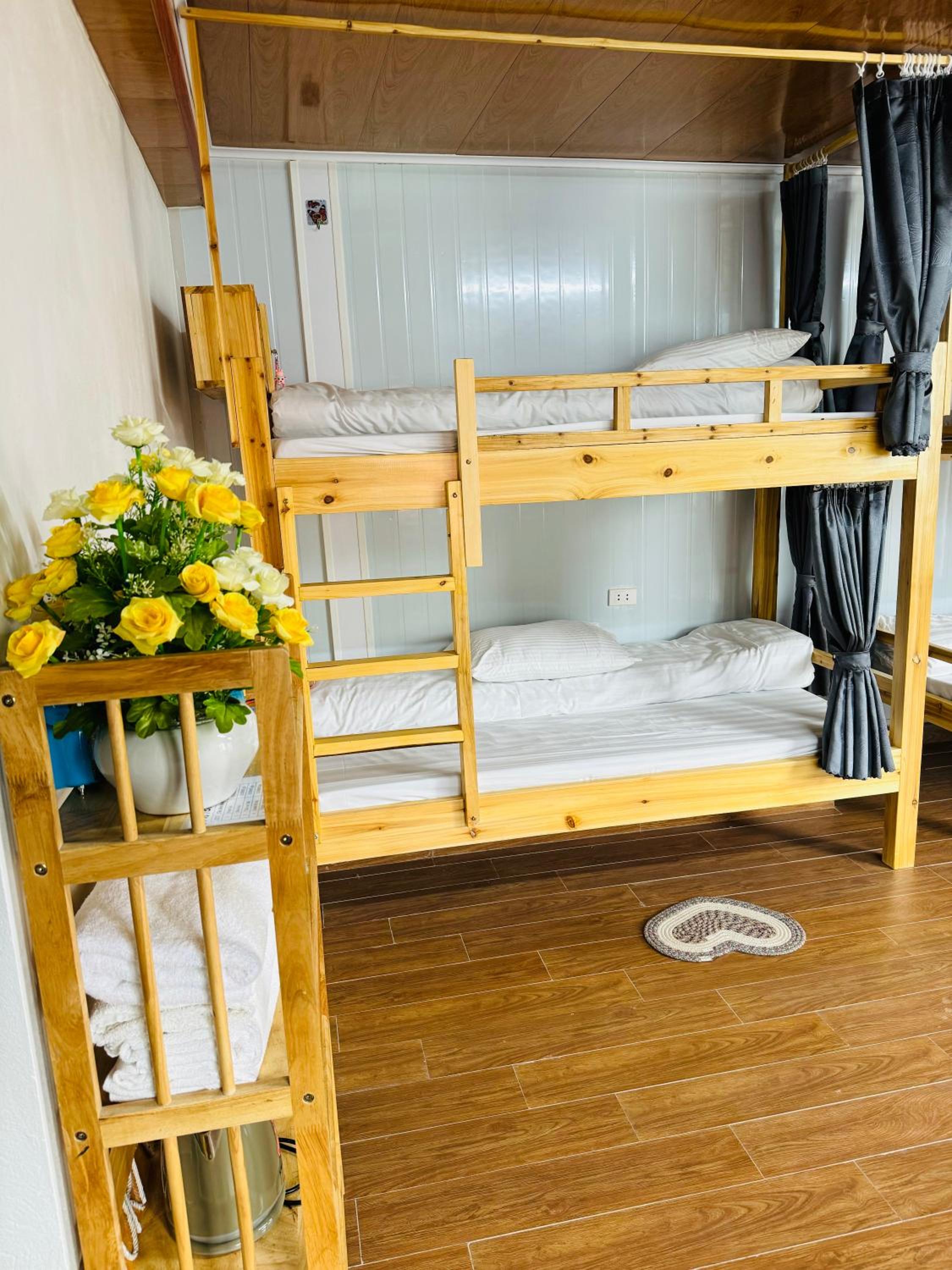 Single Bed in Mixed Dormitory Room