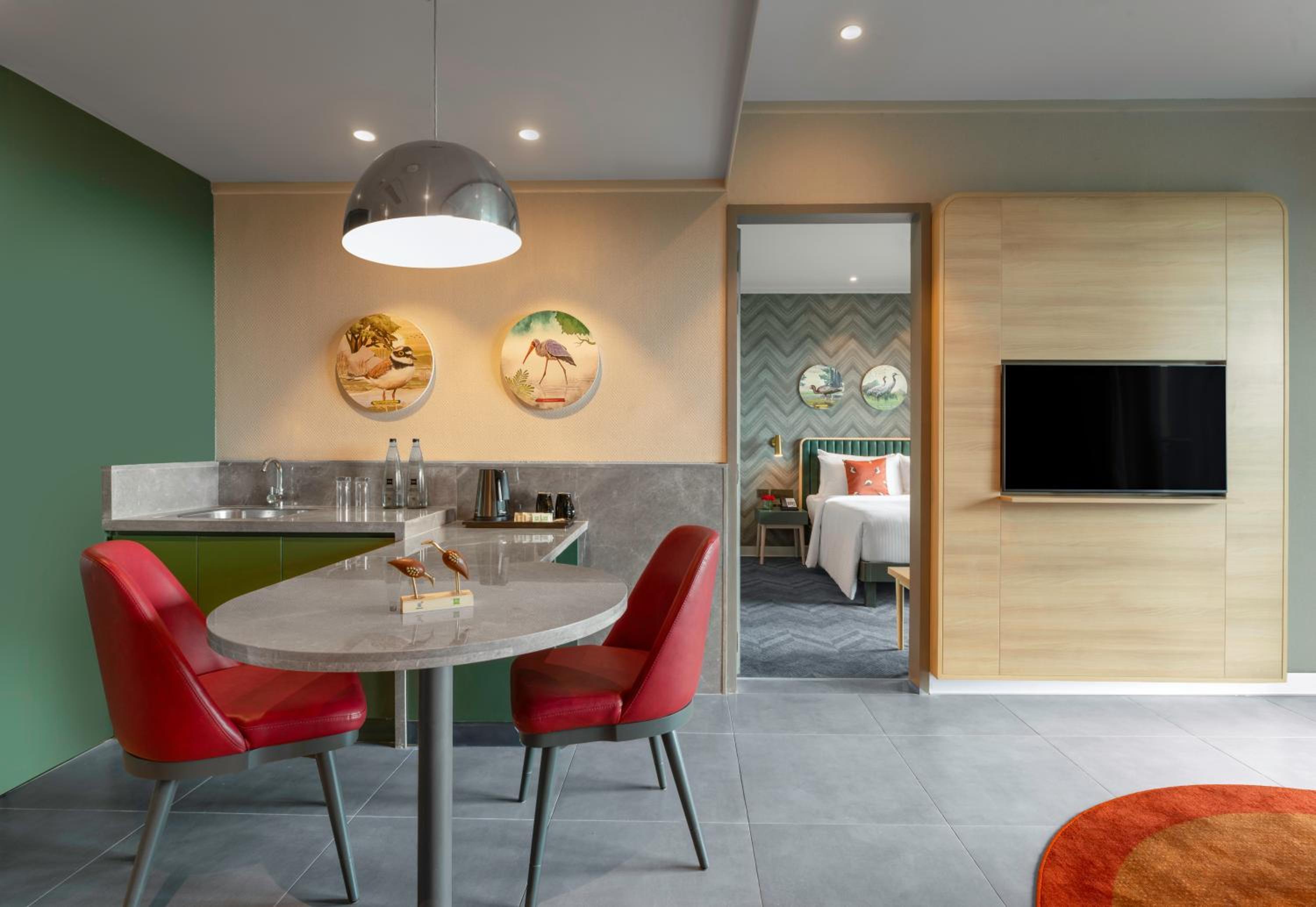 Superior Queen Suite with 10% discount on SPA,Happy Hours 1+1 on IMFL at Flamingo Bar, Early checkin & Late Checkout (Subject to Availability) - Photo 3
