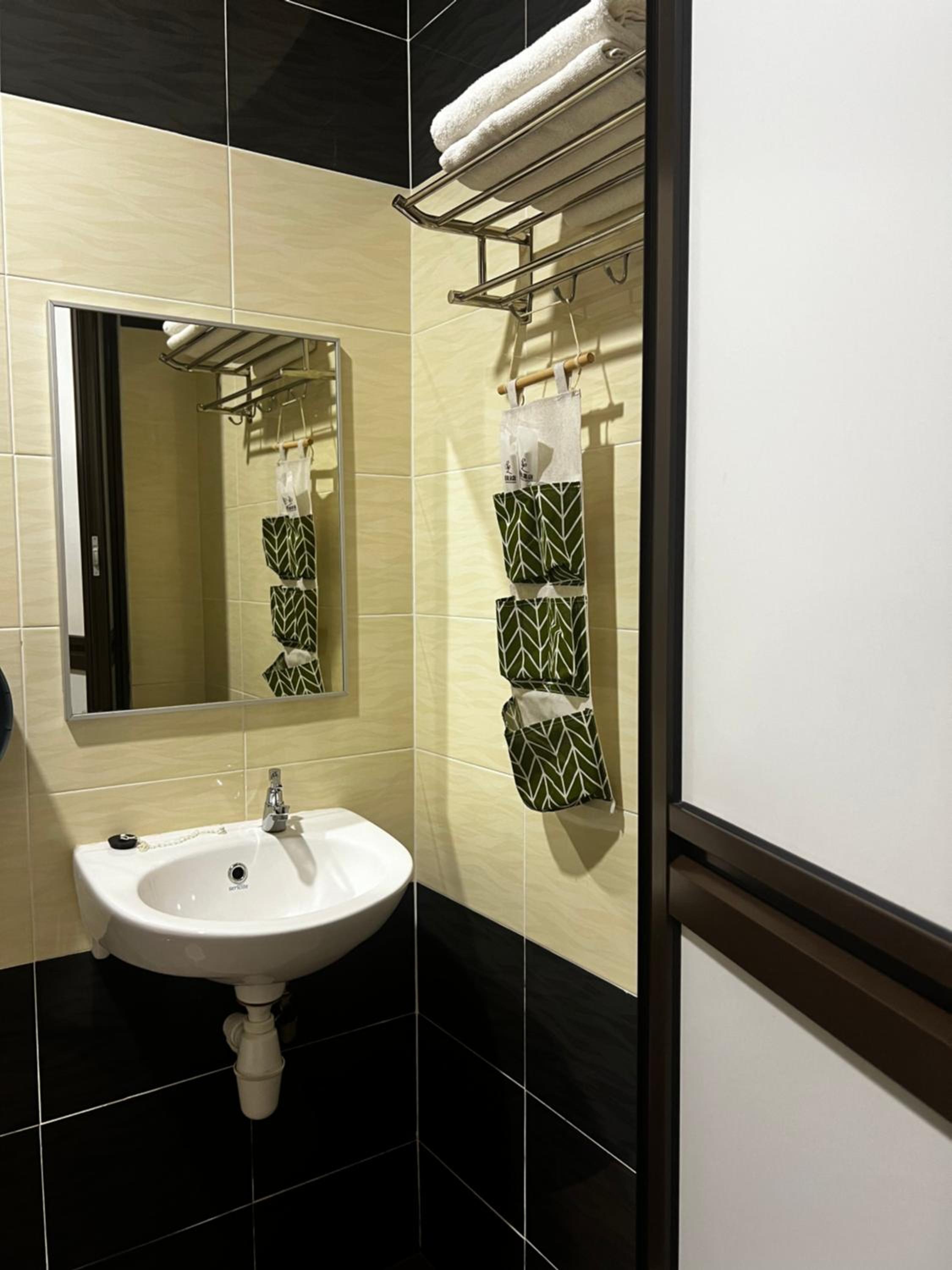 Standard Double or Twin Room - Photo 1
