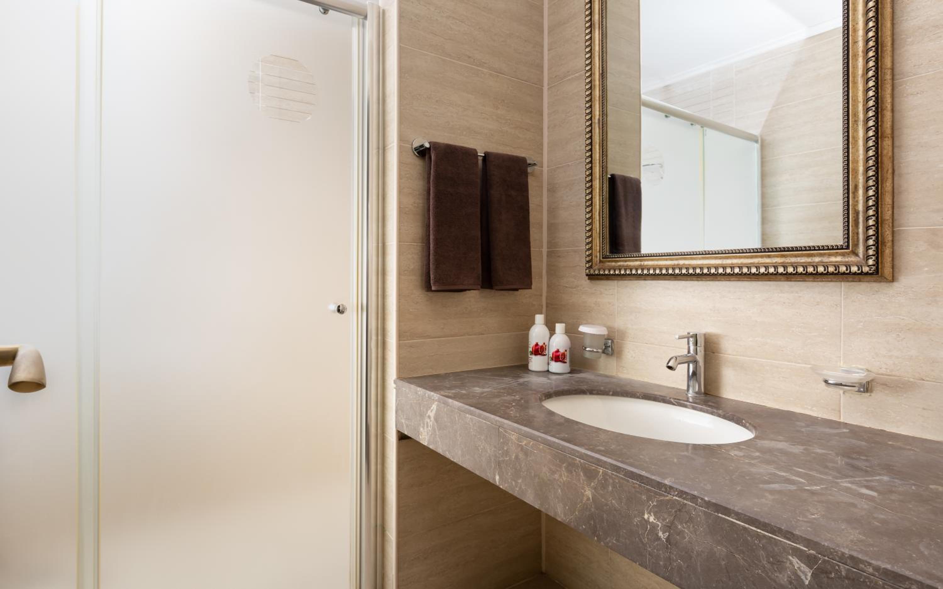 Junior Suite Twin photo 3