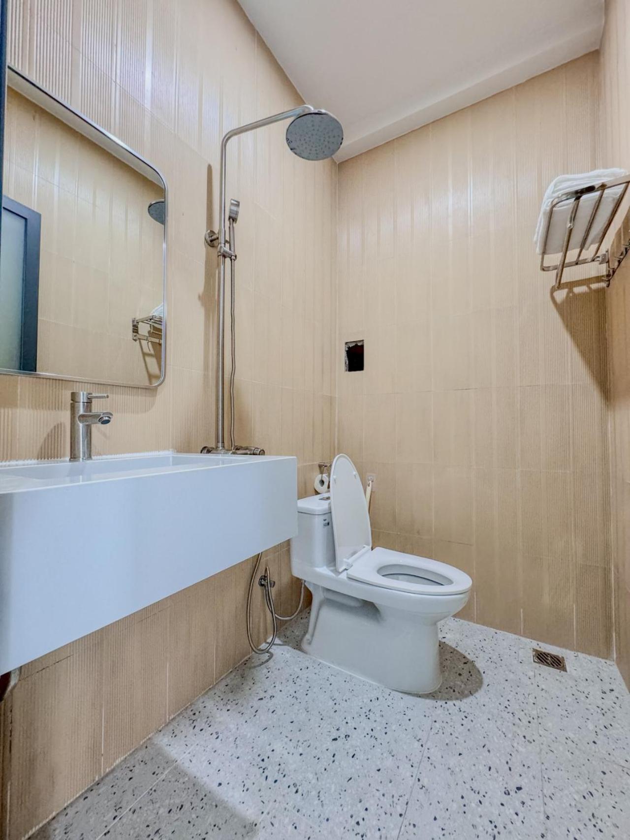 Deluxe Double Room with Sea View - Photo 4