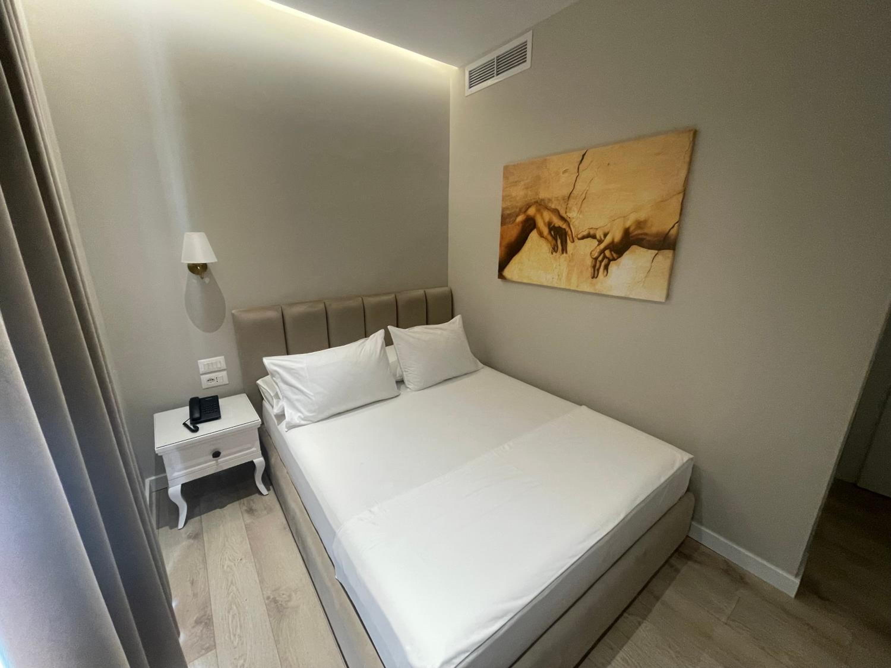 Single Room with Mountain View