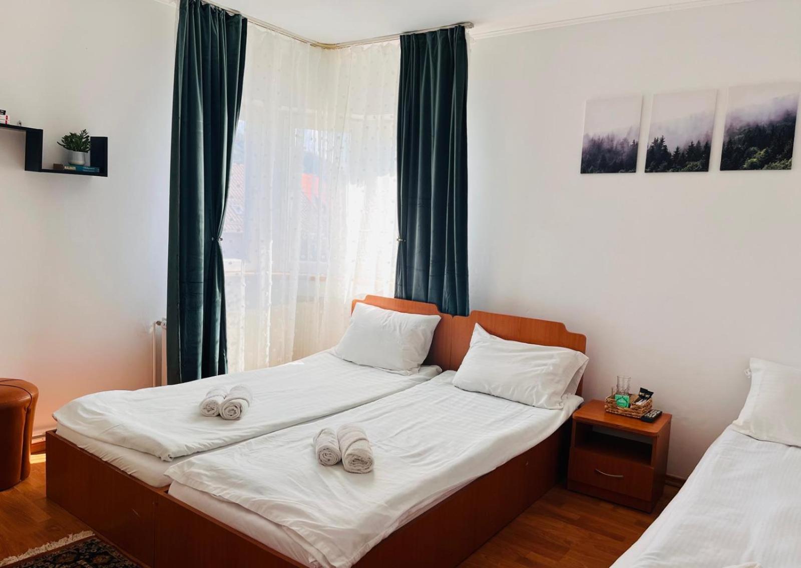 Triple Room with Private Bathroom photo 3