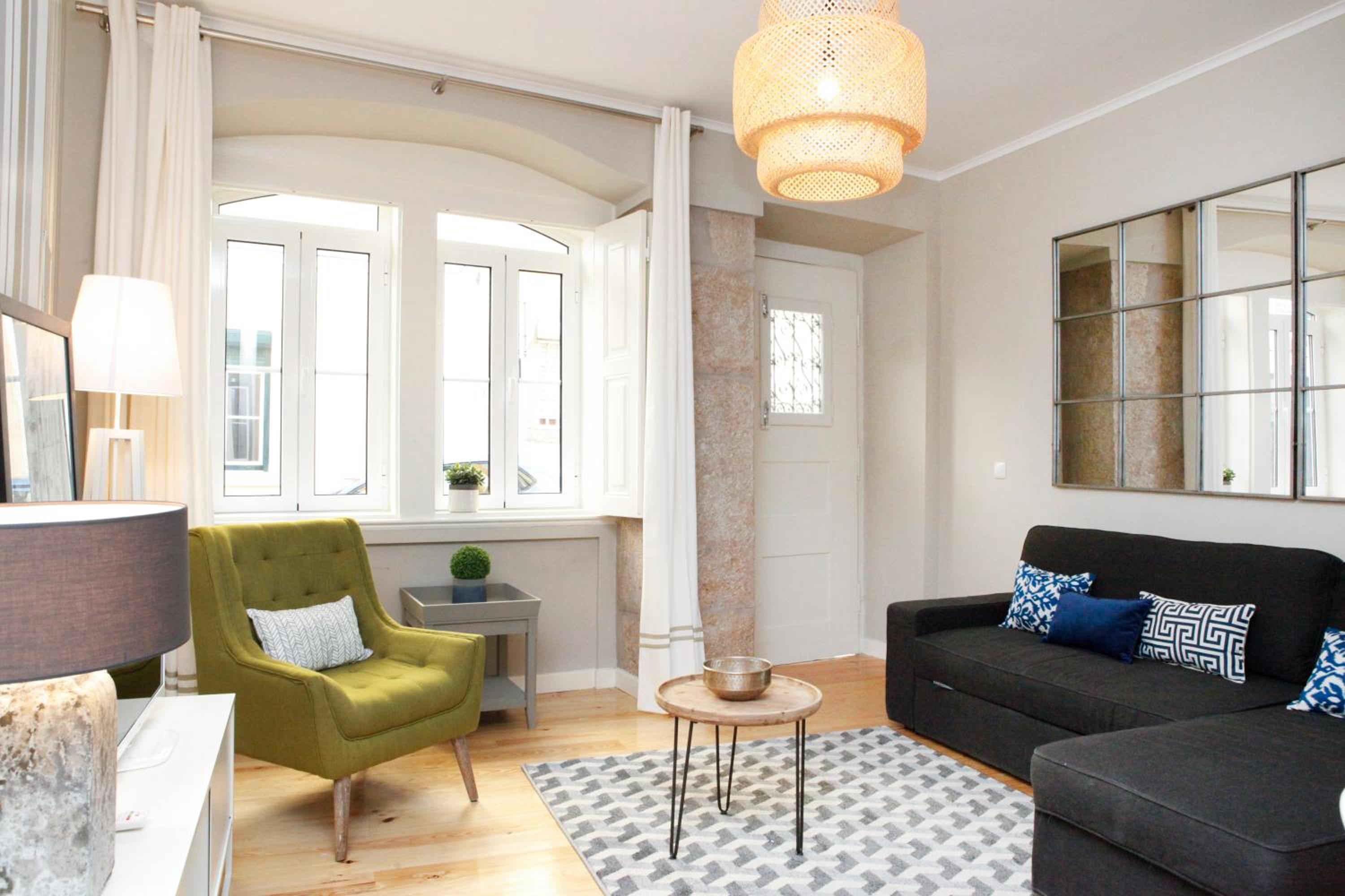 Deluxe One-Bedroom Apartment - Ground Floor photo 2