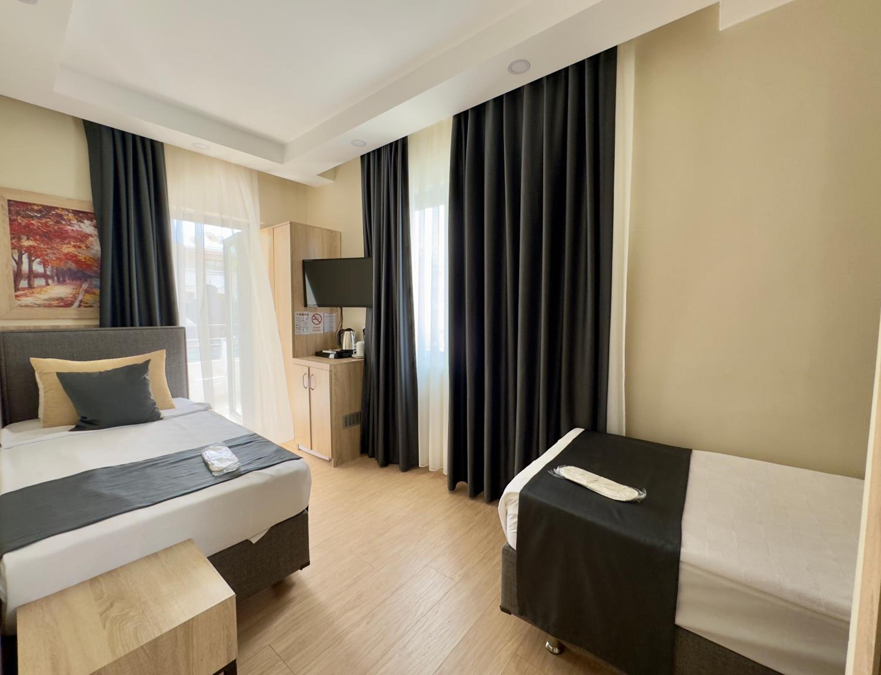 Standard Double or Twin Room with Balcony