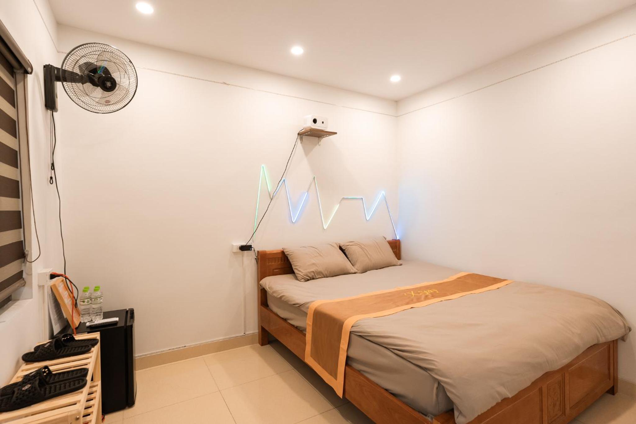 Studio Apartment with King Bed photo 2