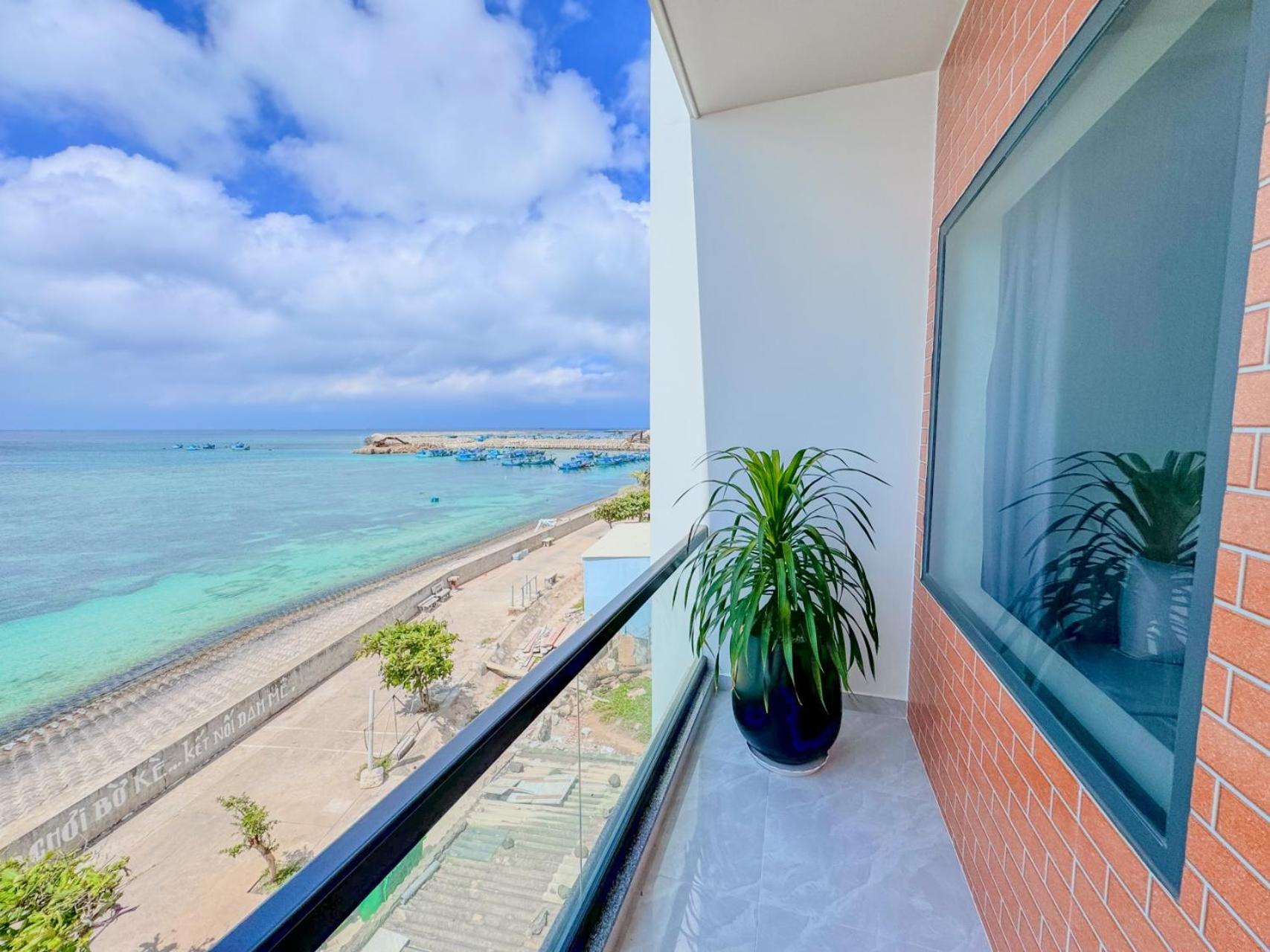 Family Room with Sea View - Photo 5