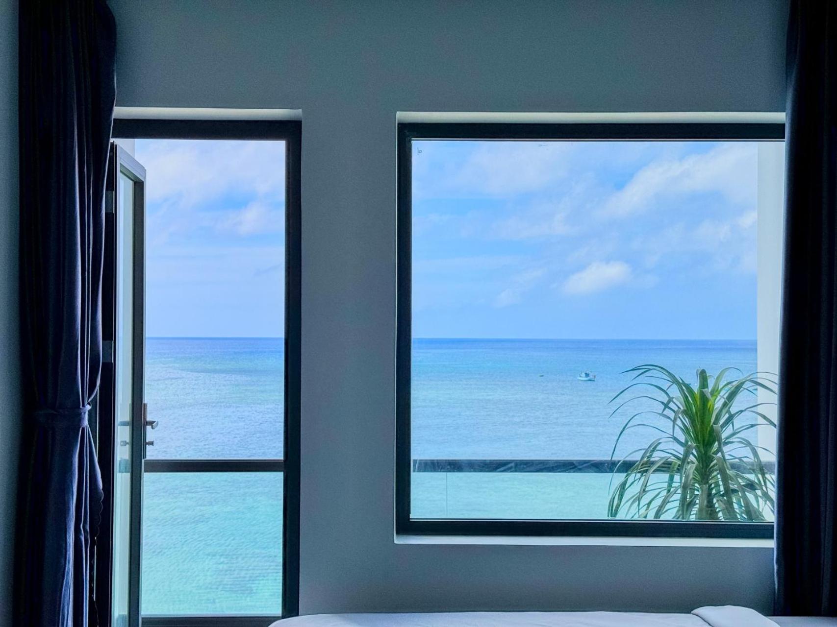 Family Room with Sea View - Photo 7