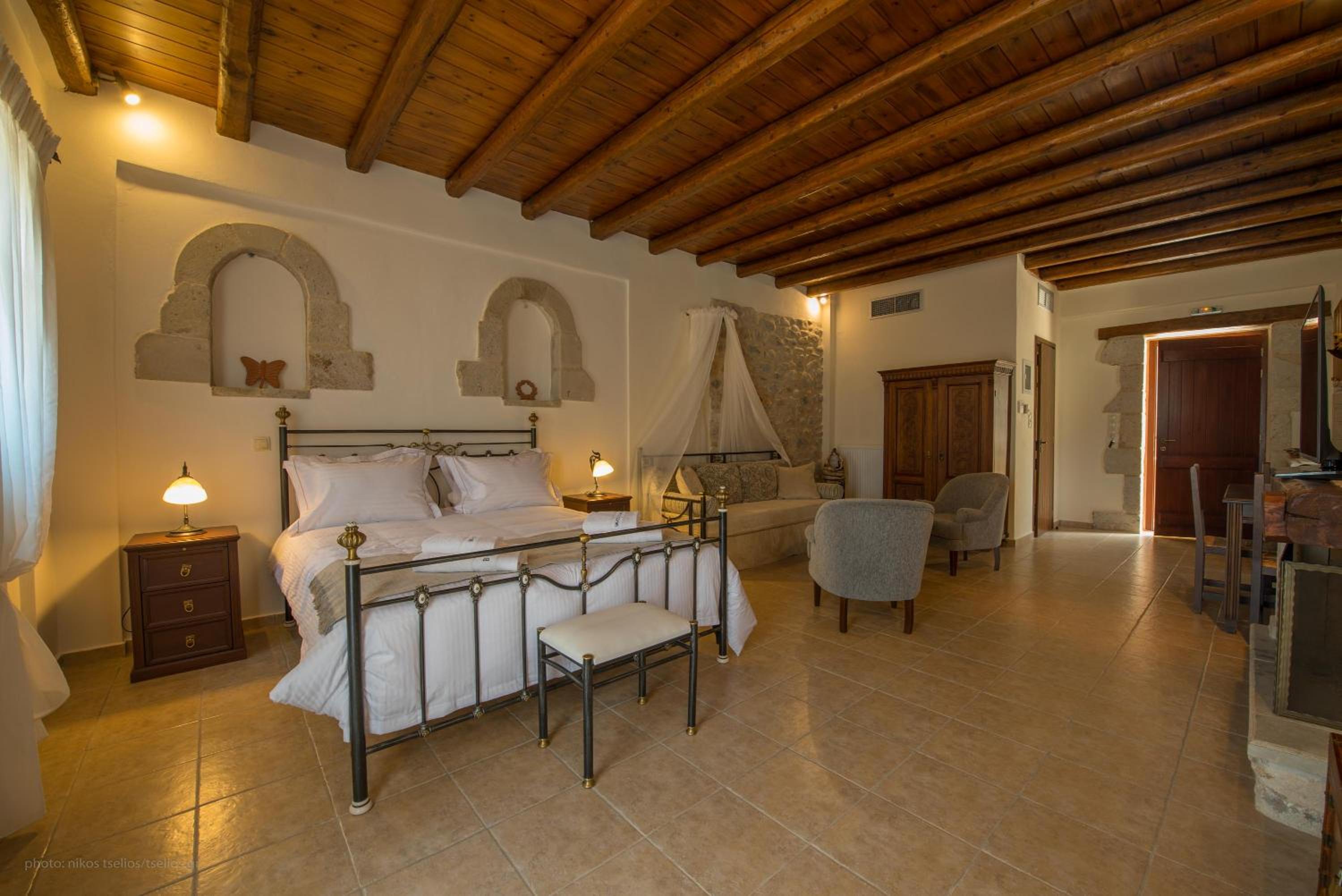 Family Suite with Sea View - Photo 10
