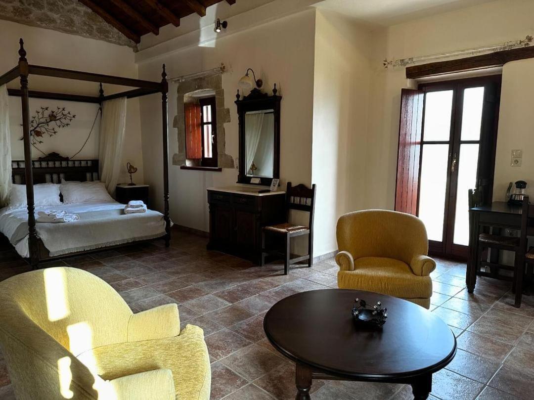 Family Suite with Sea View - Photo 27