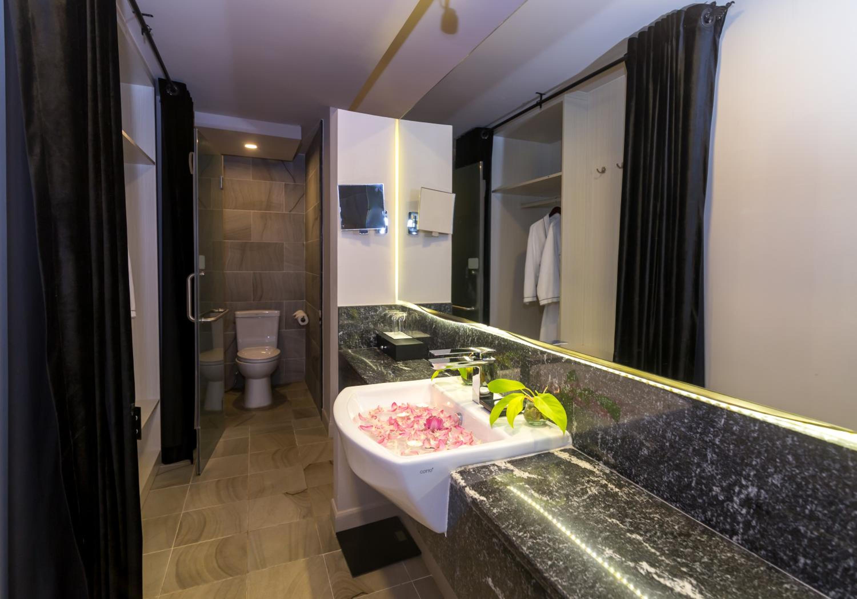 Superior King Room