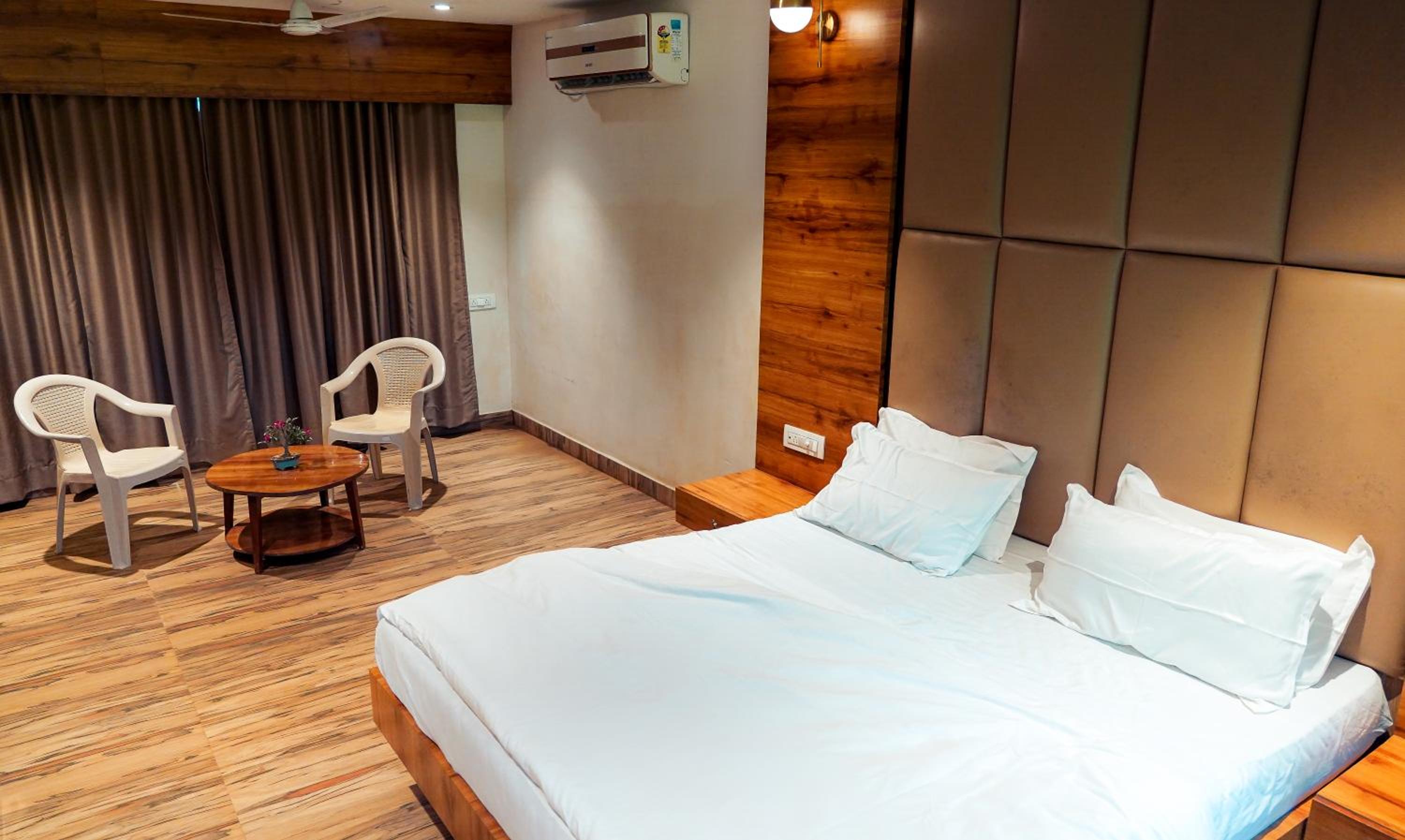 Deluxe Double Room - Photo 7