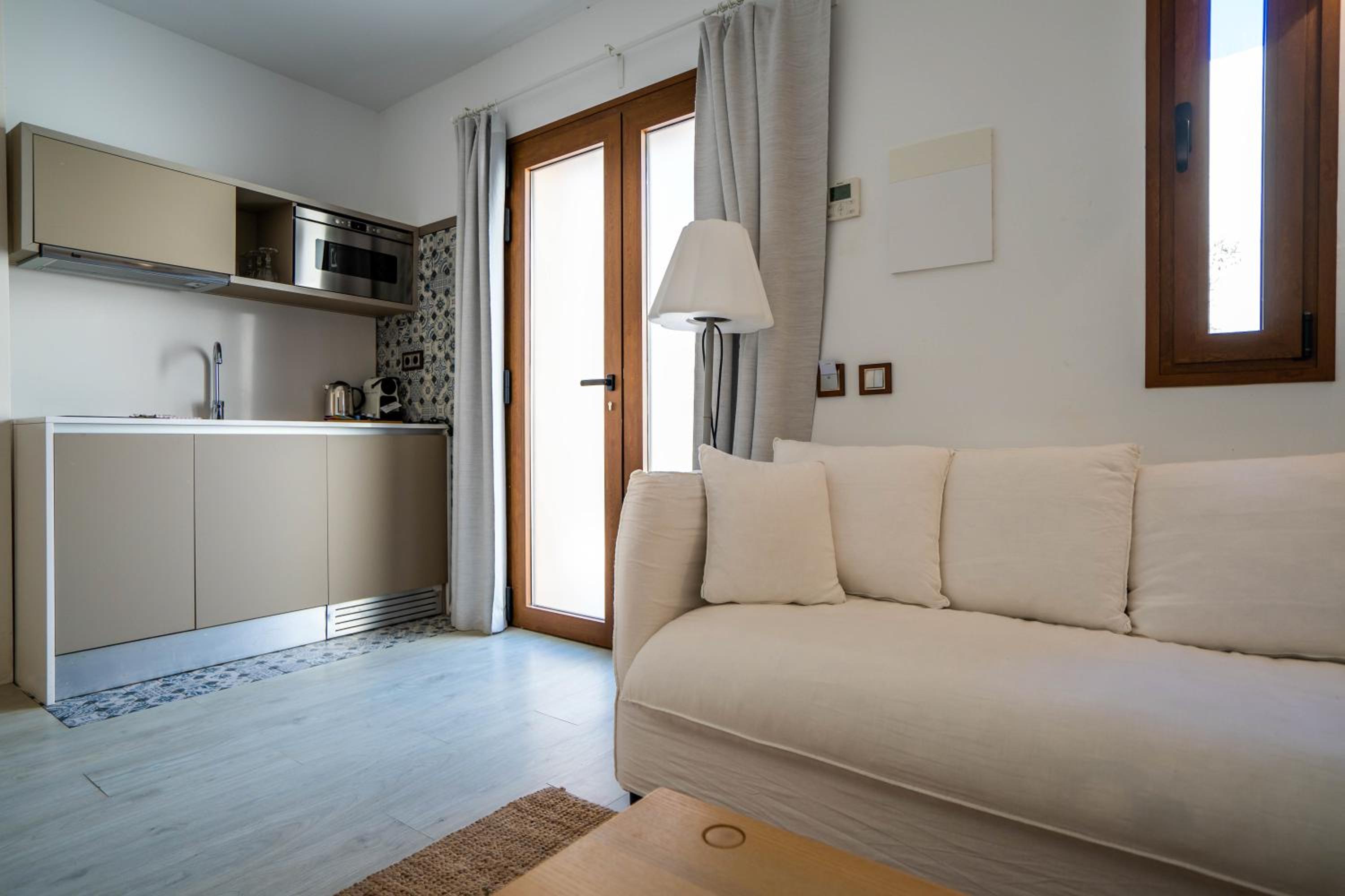 One-Bedroom Standard Apartment