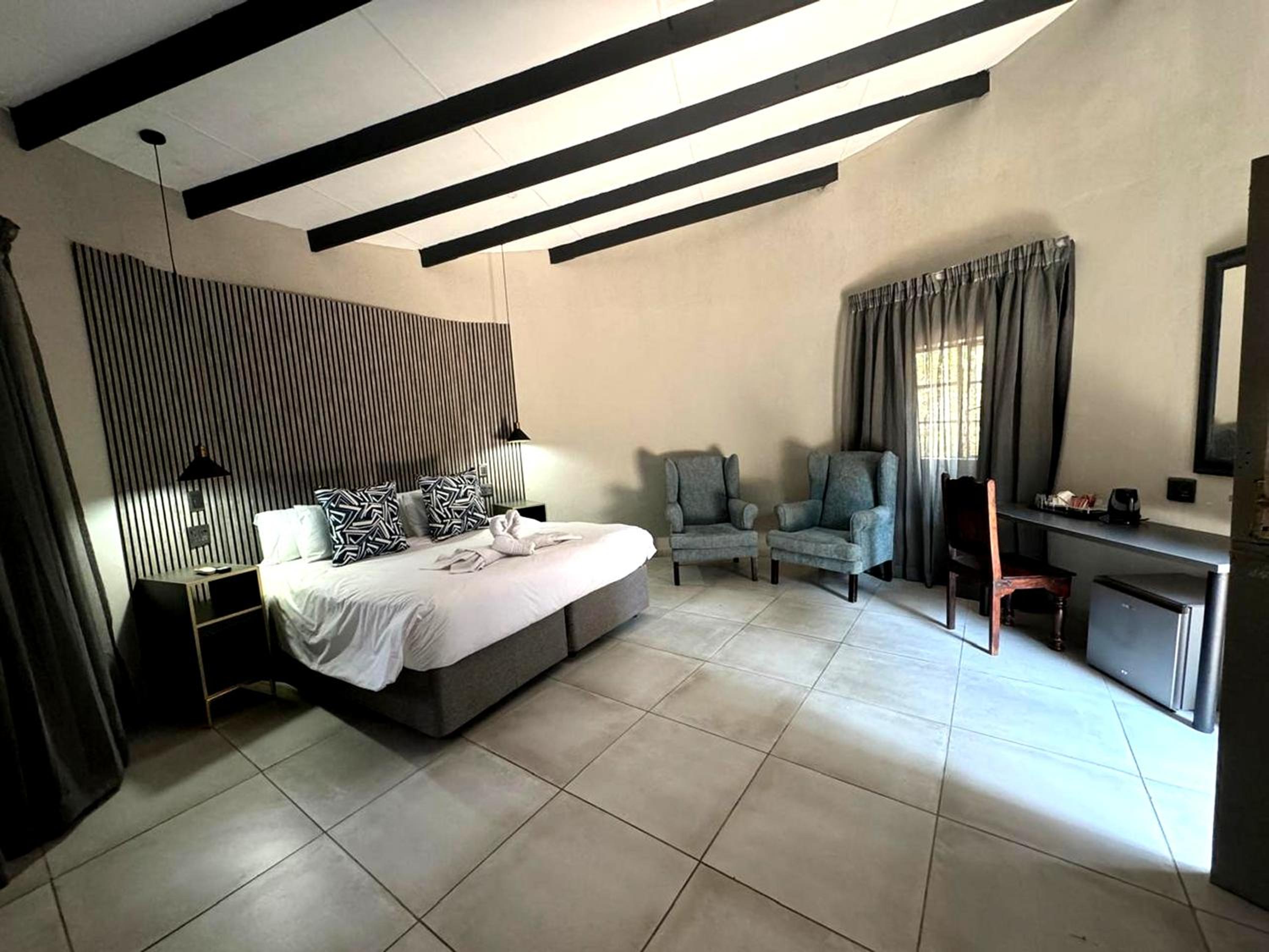 Deluxe Twin Room - Photo 6