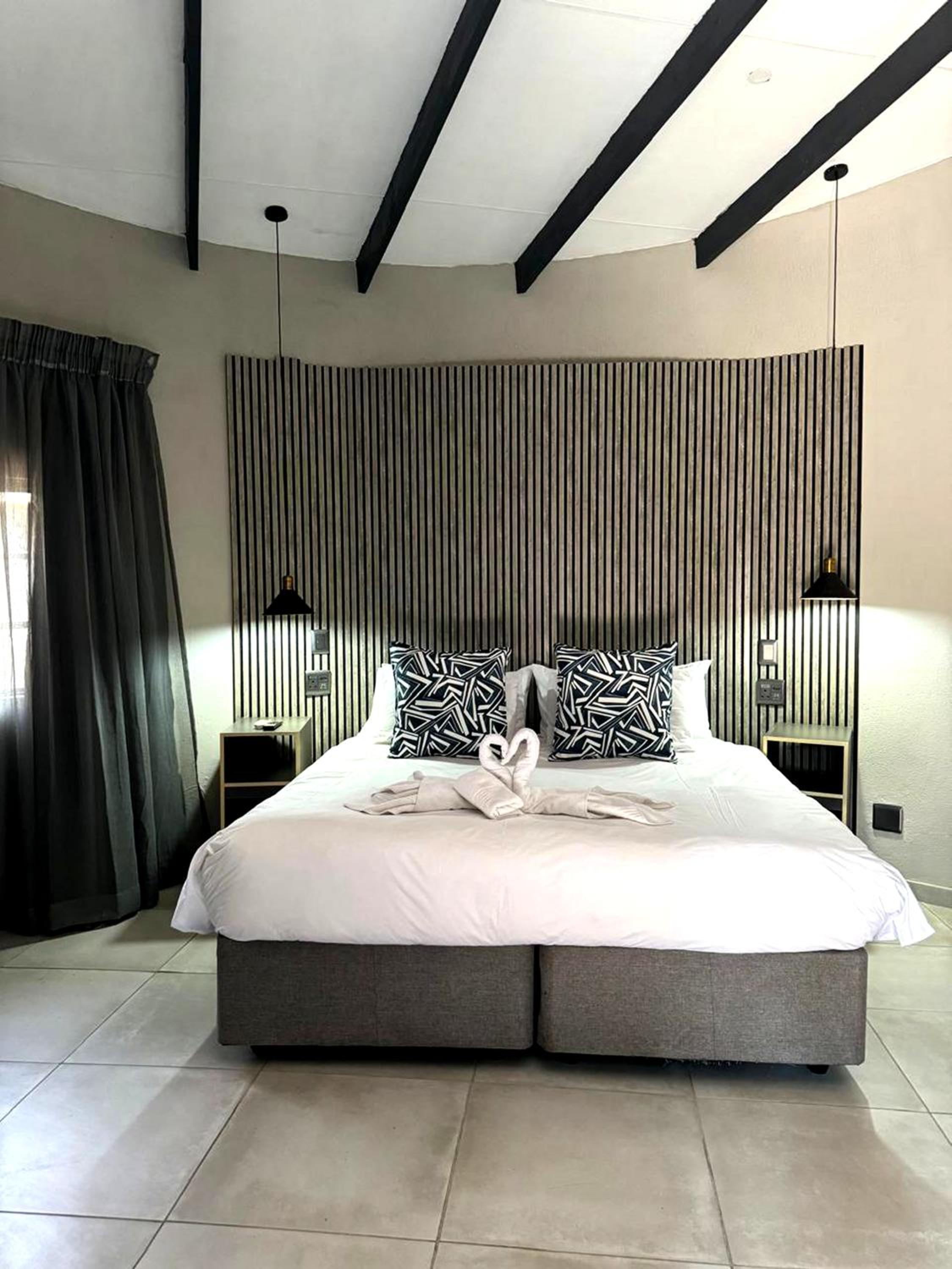Deluxe Twin Room - Photo 7