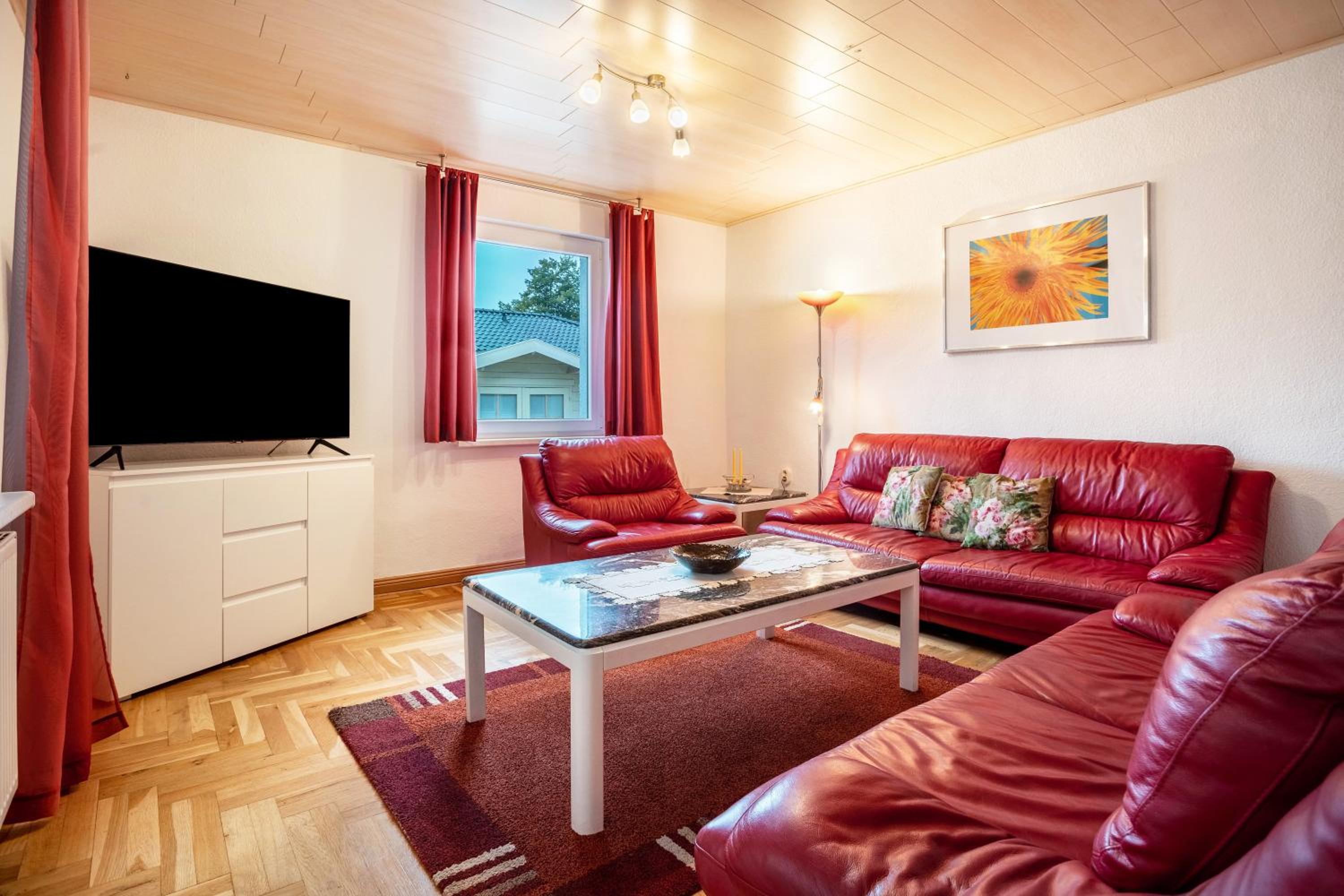 Two-Bedroom Deluxe Apartment with Garden View photo 1