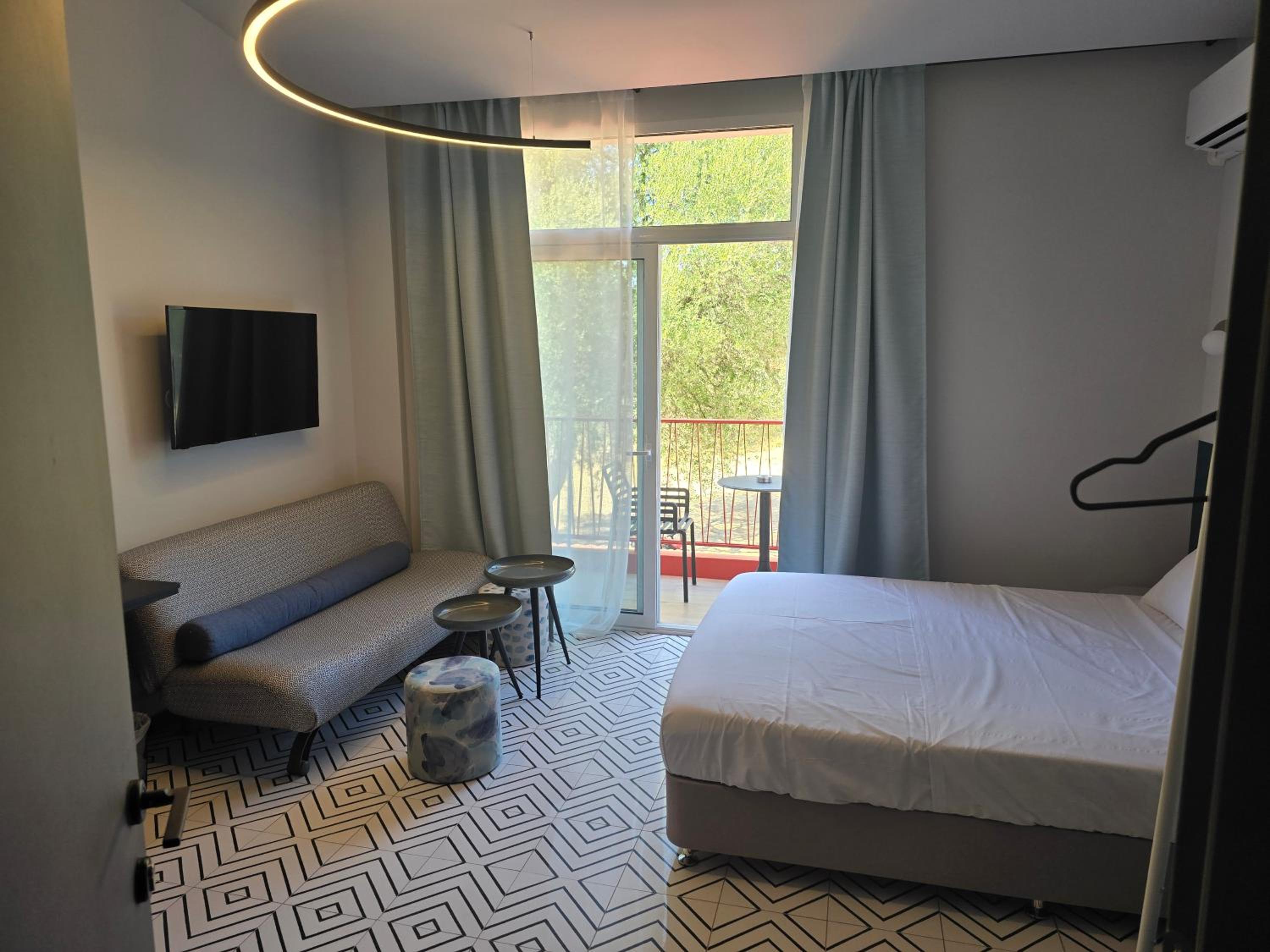 One-Bedroom Apartment with Balcony