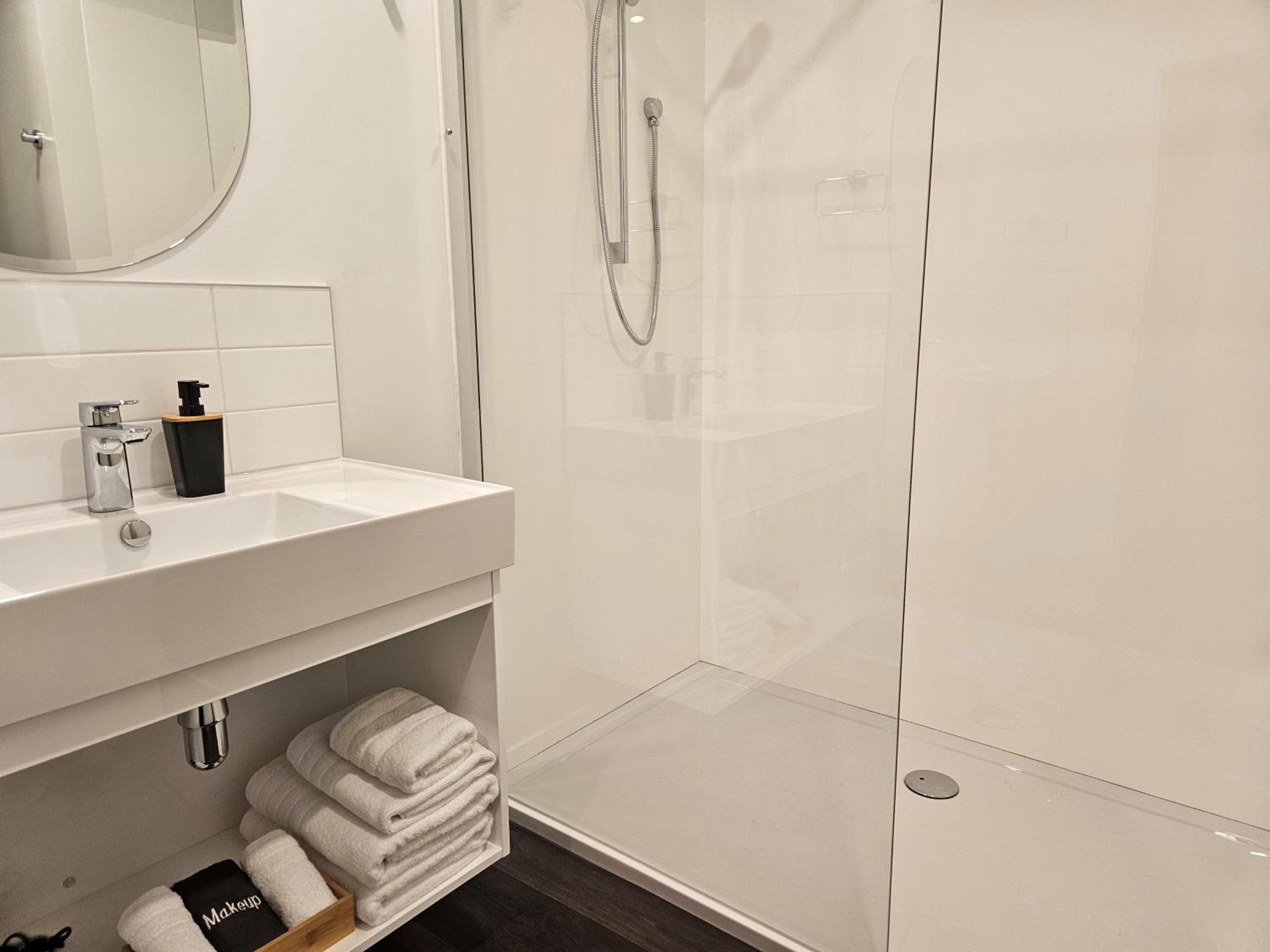 Deluxe Twin Room - Photo 4