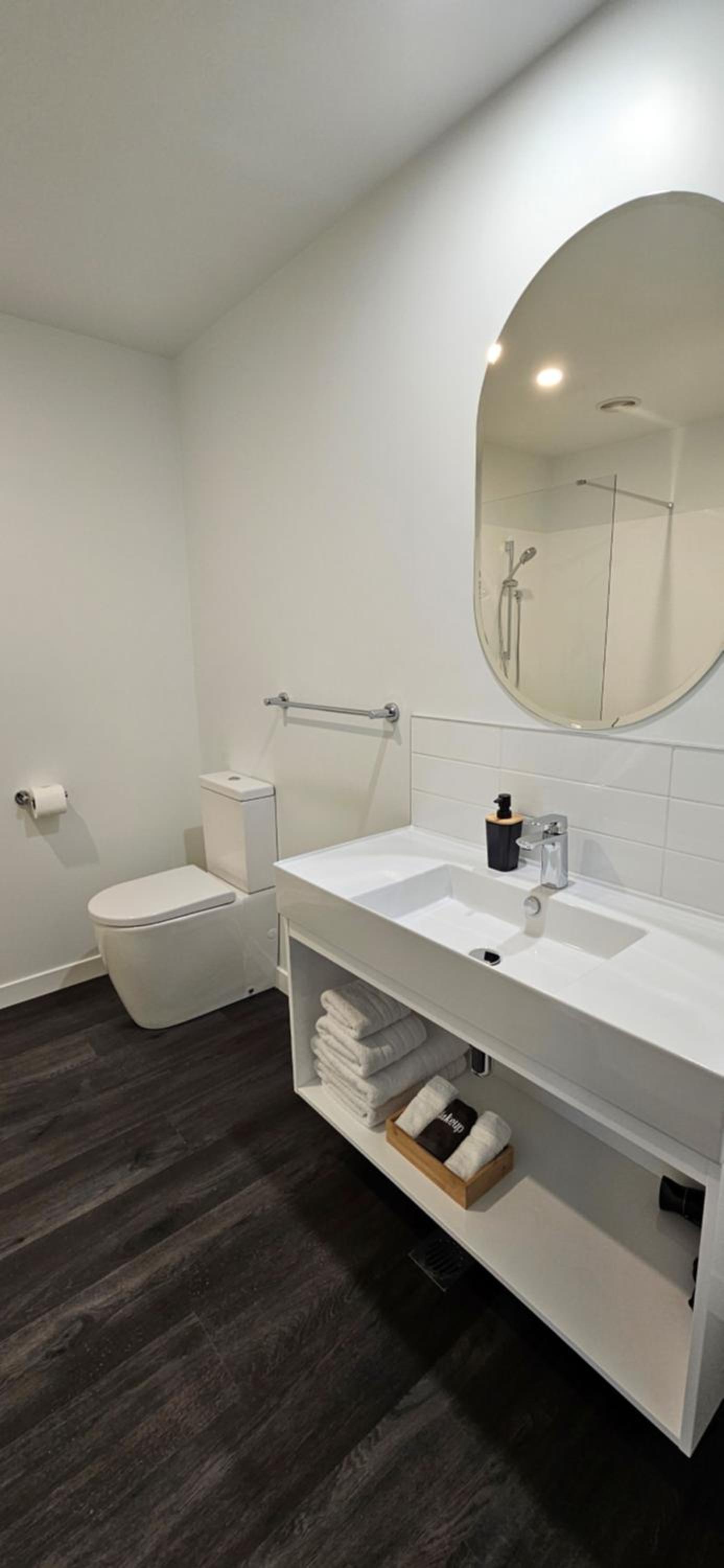 Studio Apartment - Photo 4