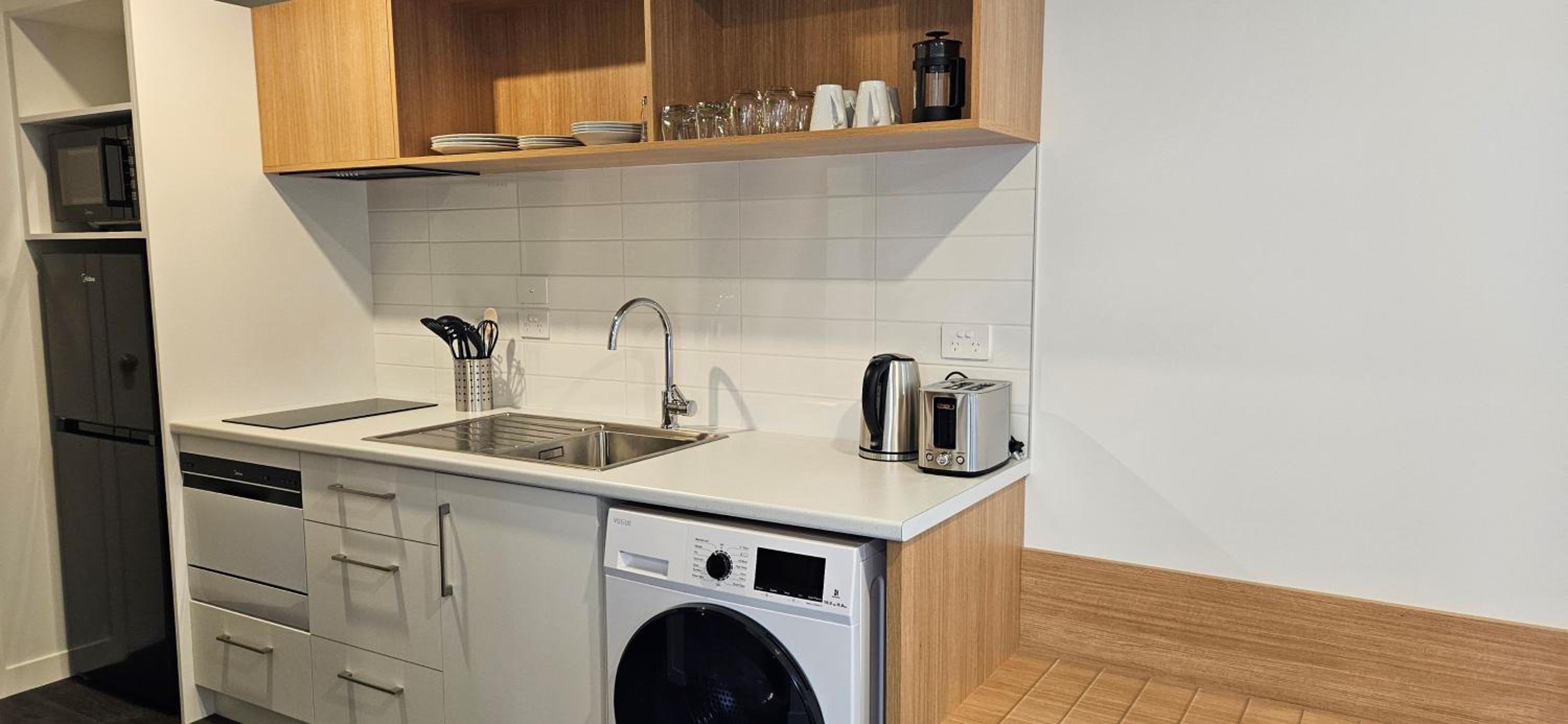 Studio Apartment - Photo 3