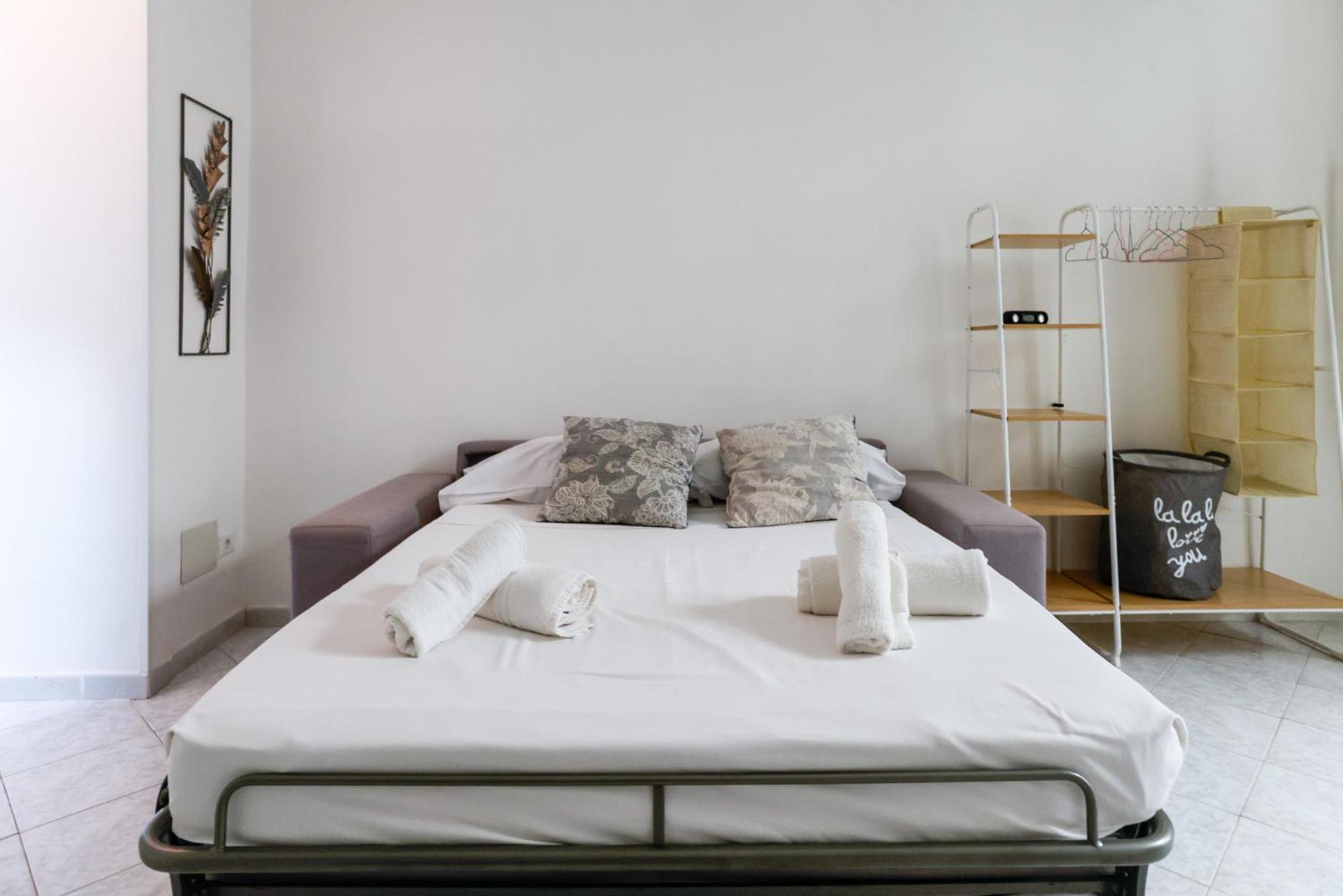 Studio Apartment