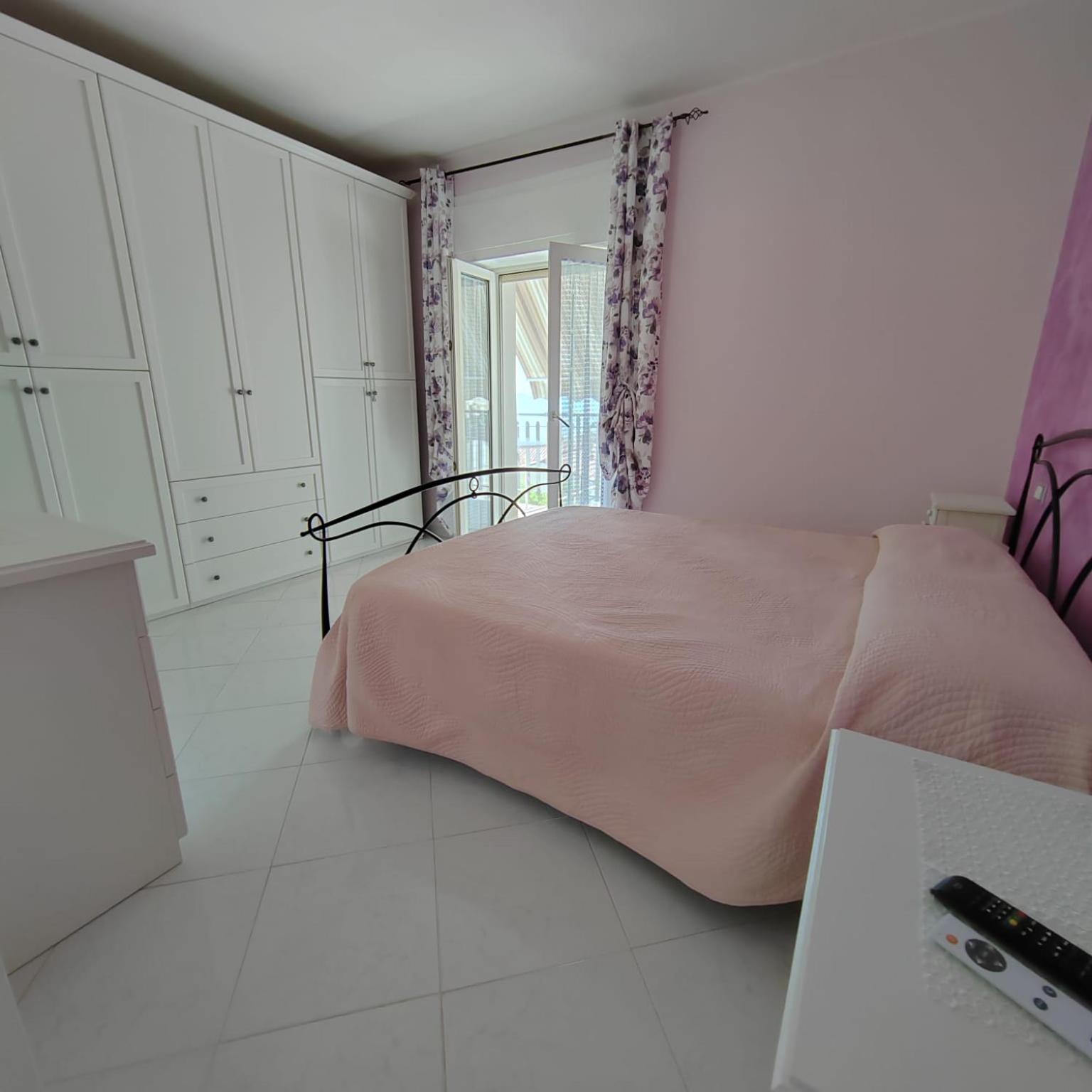 Two-Bedroom Apartment - Photo 6