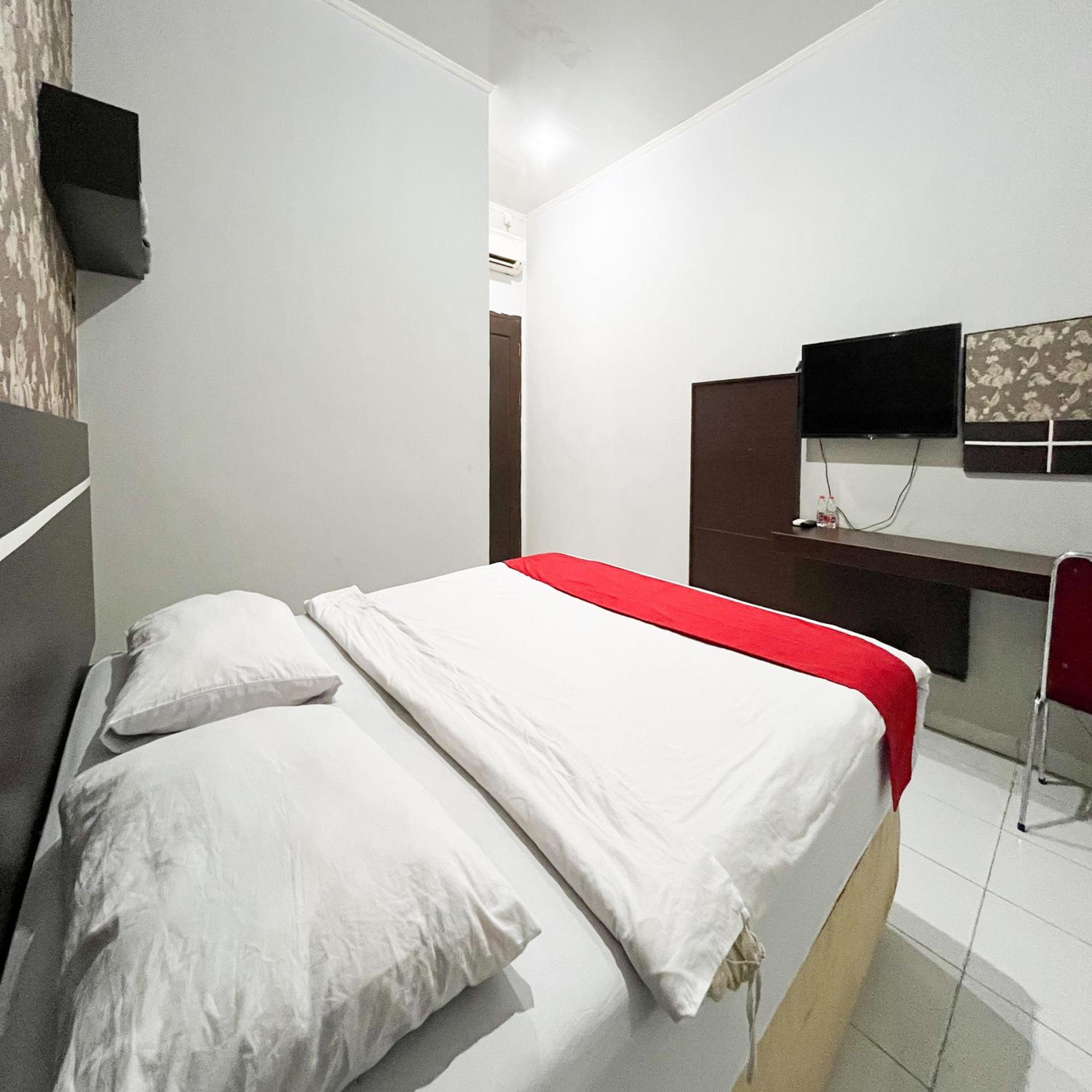 Deluxe Double Room photo 2