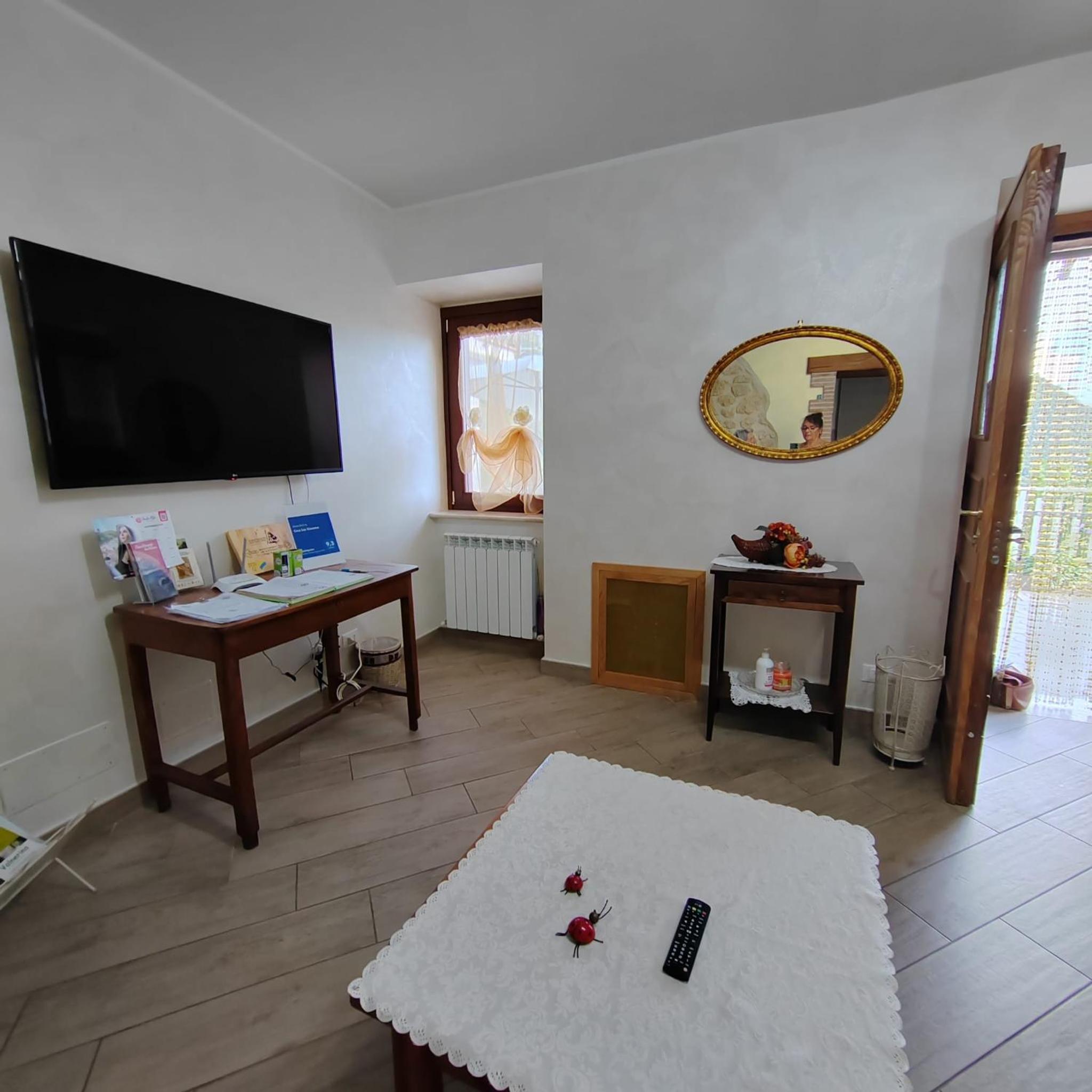 Double or Twin Room with Private Bathroom - Photo 13