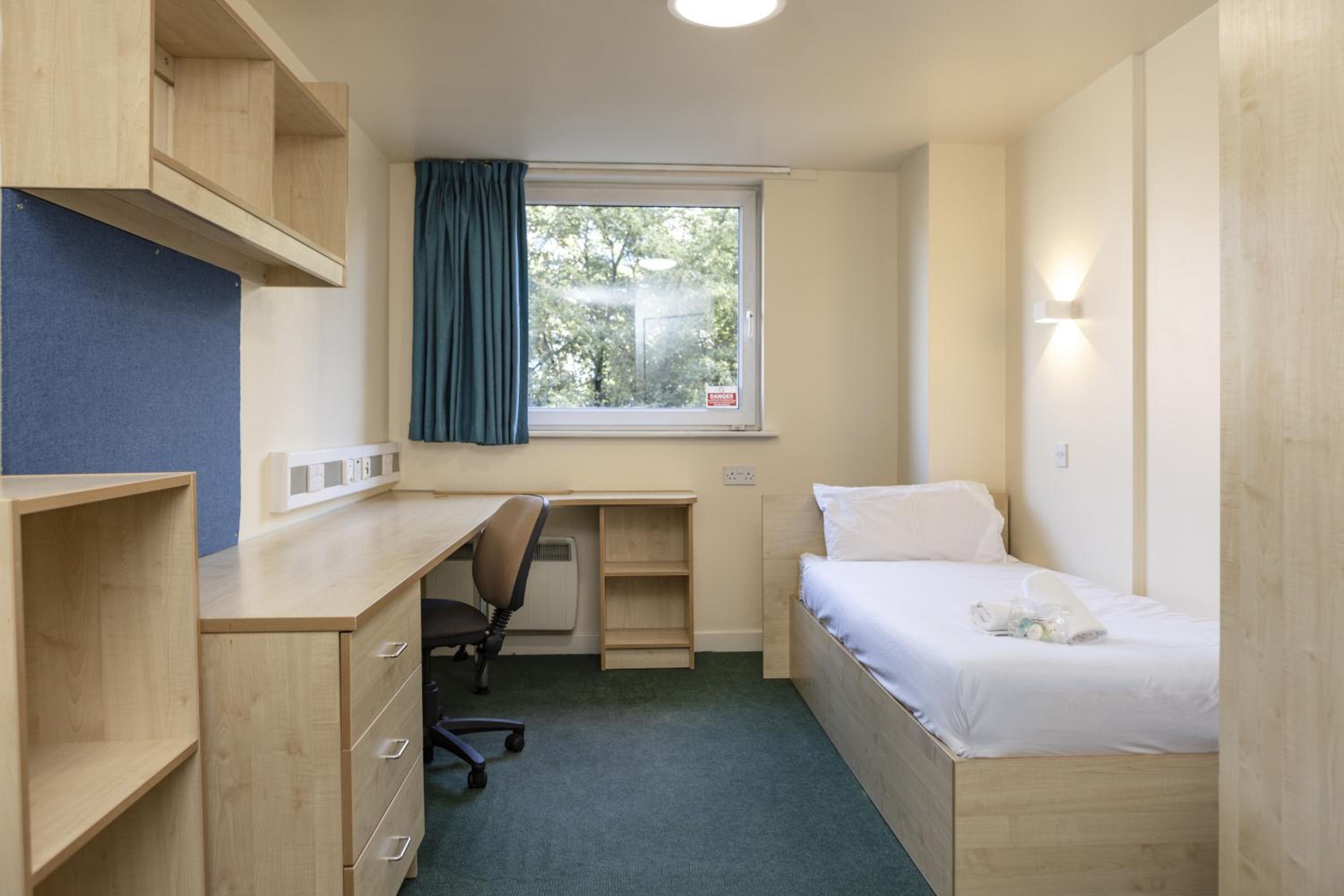 Single Room with Private Bathroom