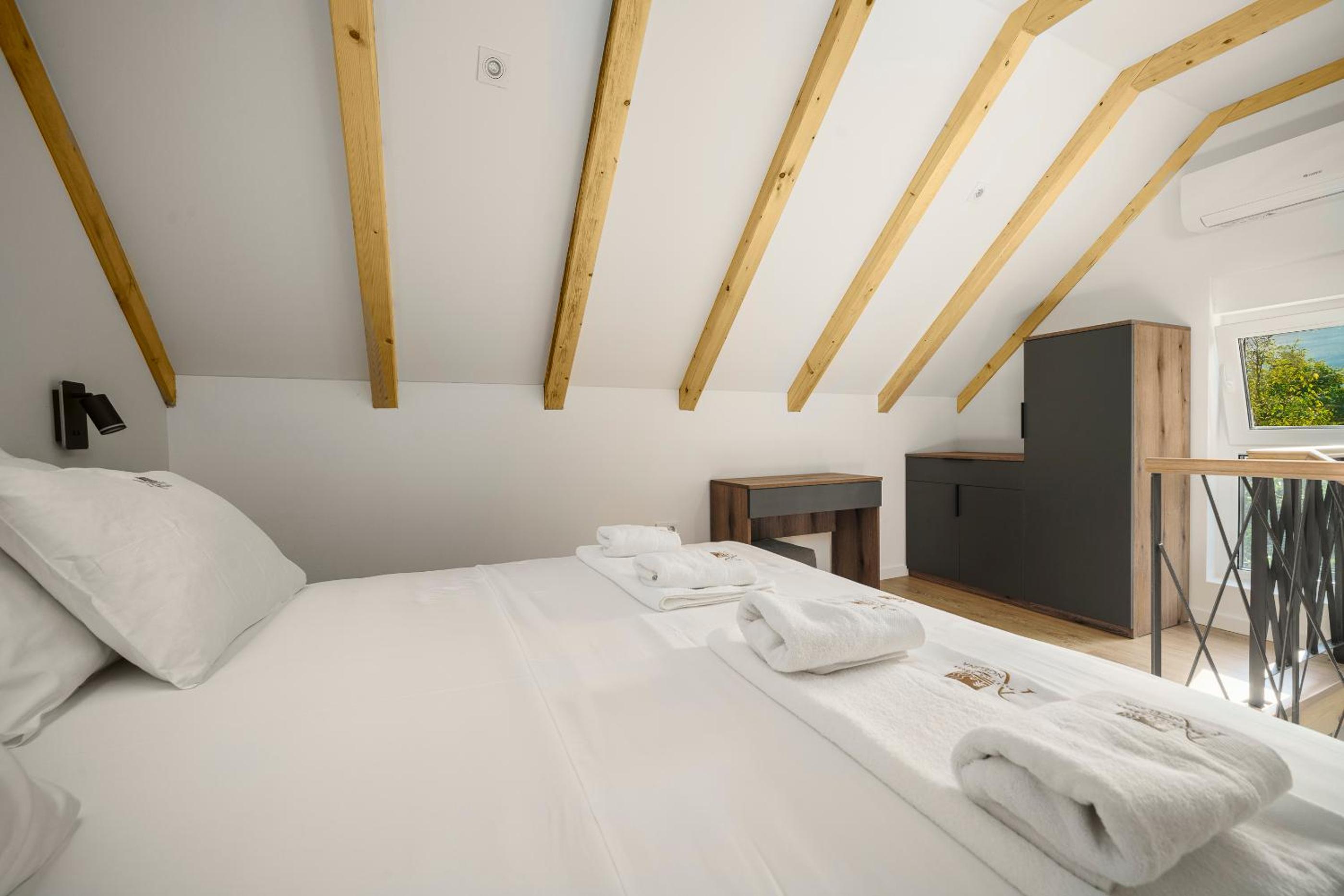 One-Bedroom Villa