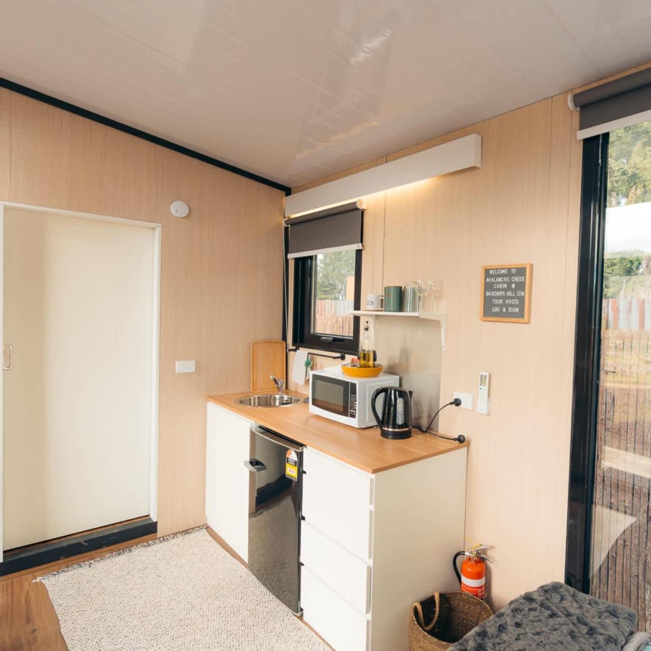 Mobile Home photo 3