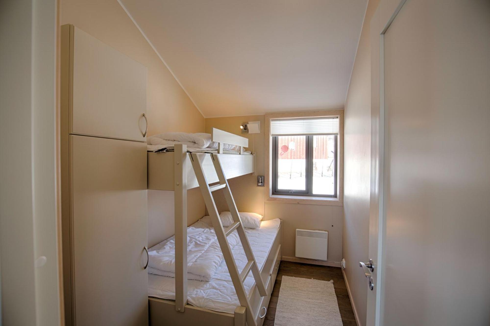 Three-Bedroom Apartment photo 1