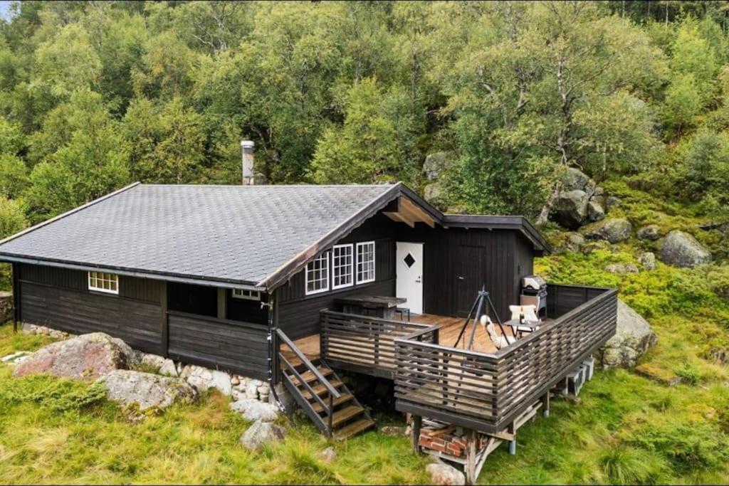 Three-Bedroom House photo 2