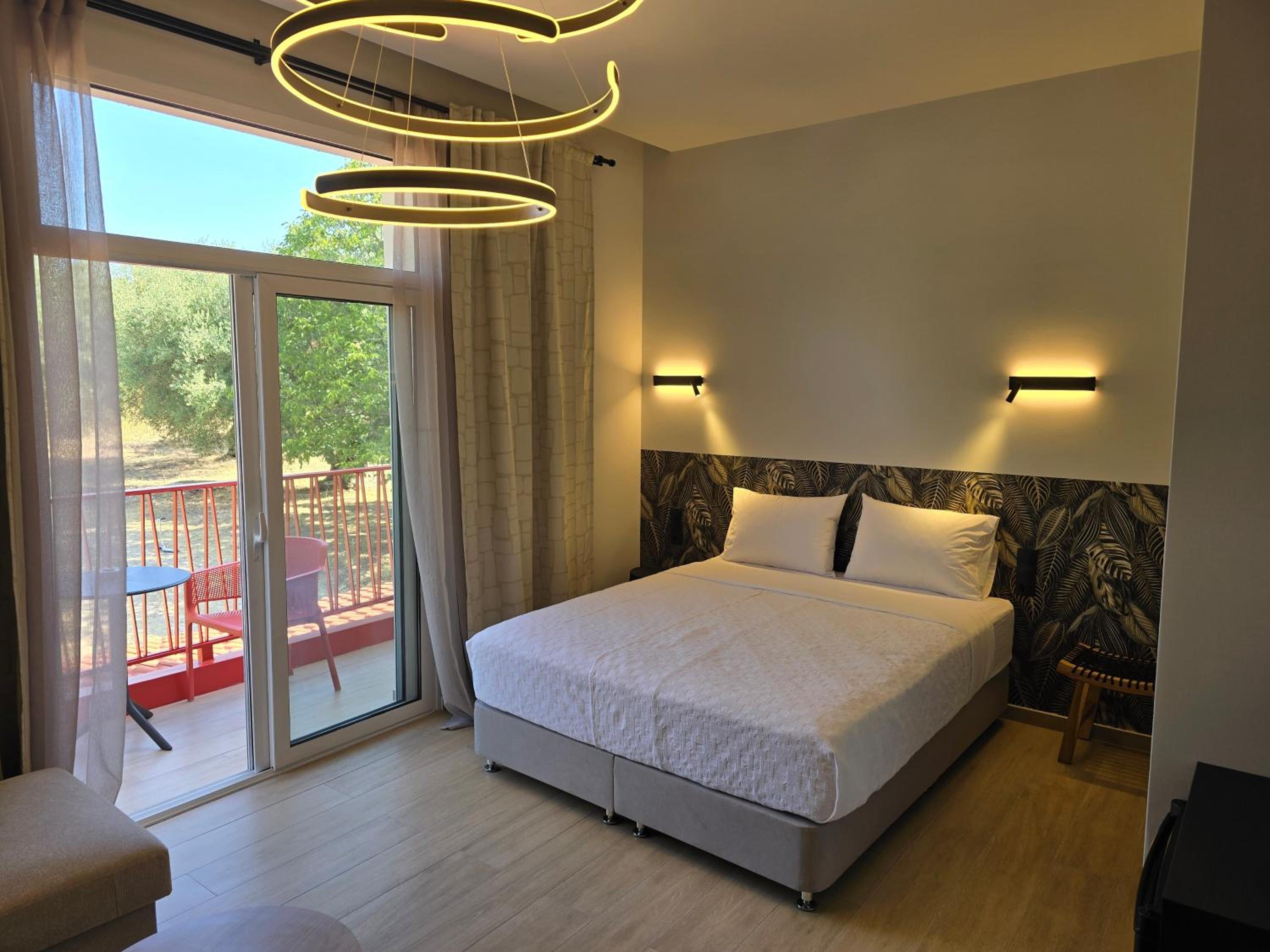 One-Bedroom Apartment with Balcony