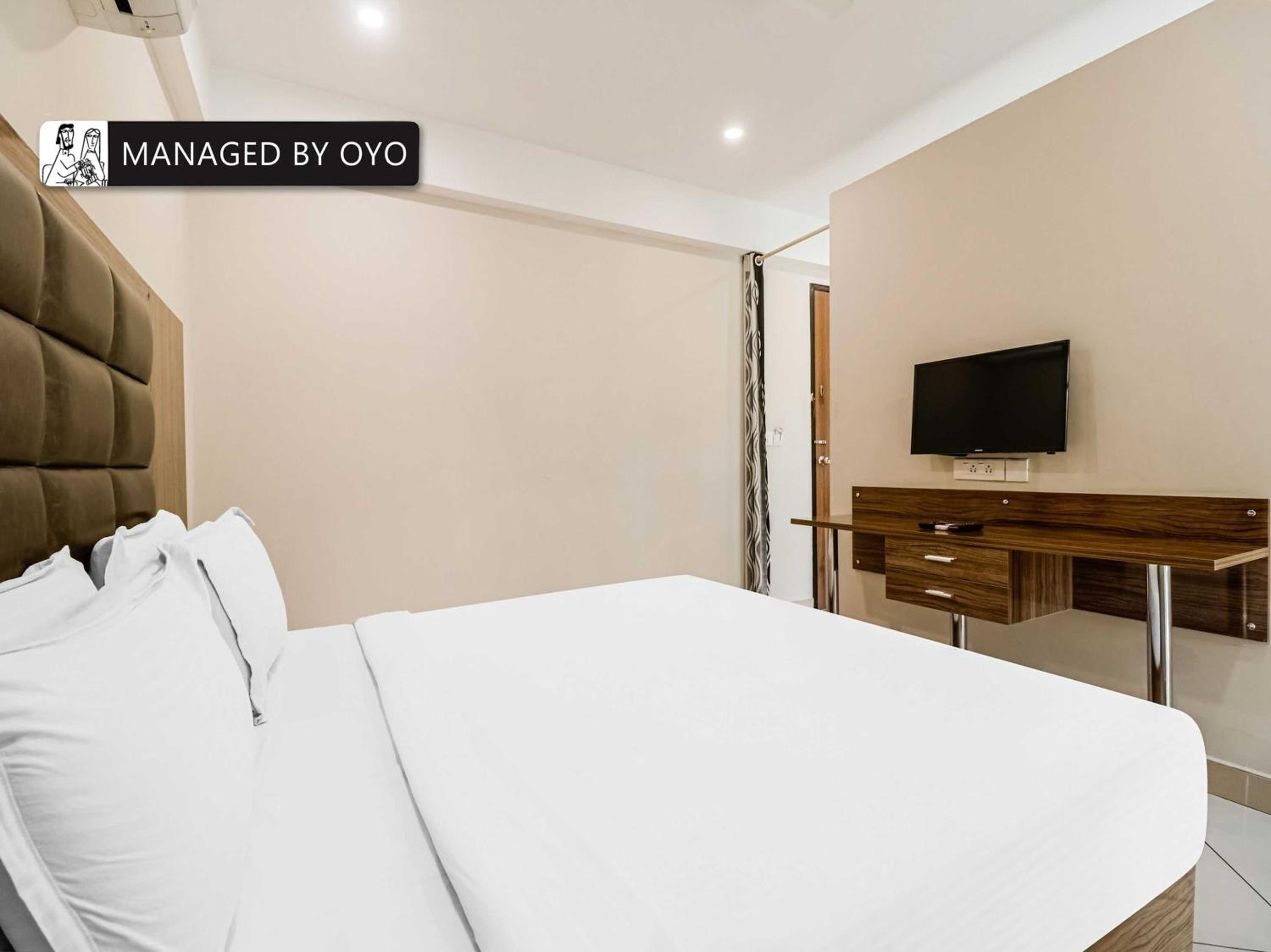Classic Triple Room - Photo 15