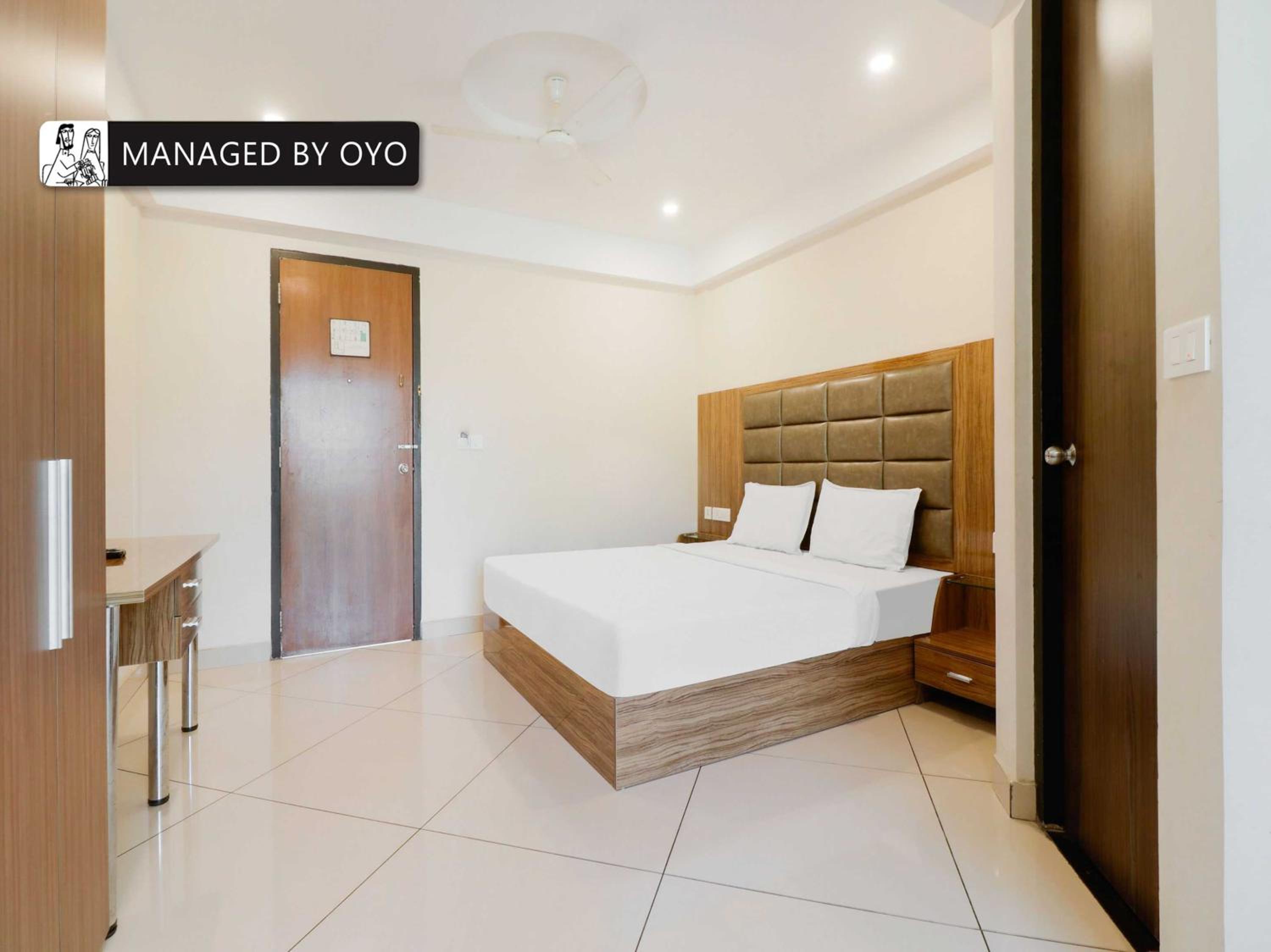 Classic Triple Room - Photo 16