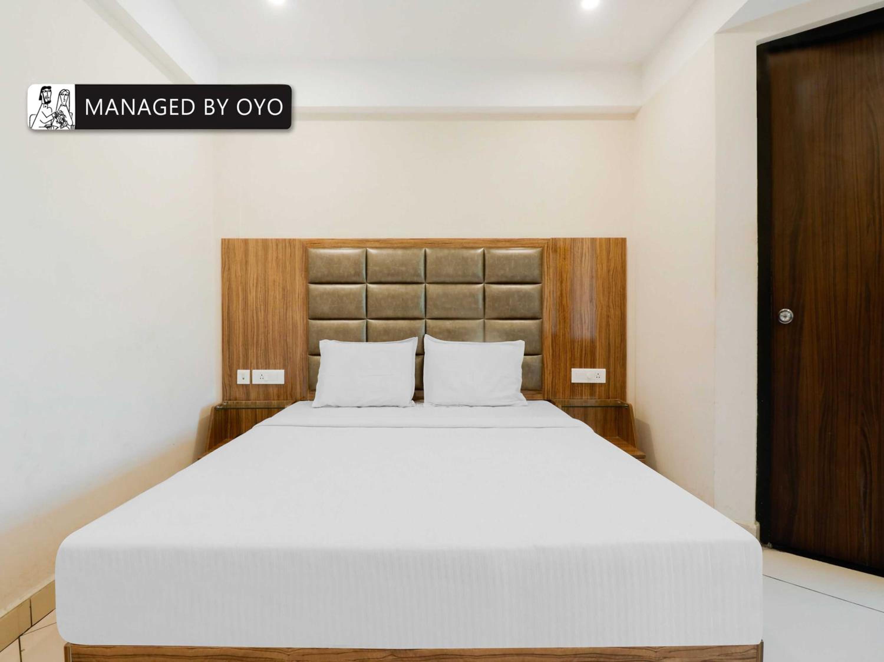 Classic Triple Room - Photo 13