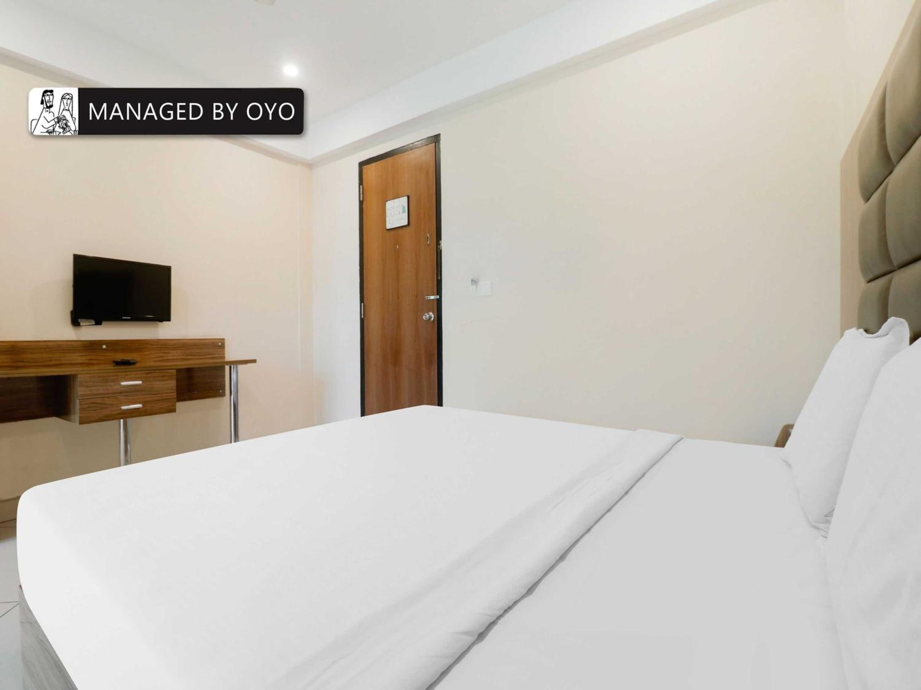 Classic Triple Room - Photo 10