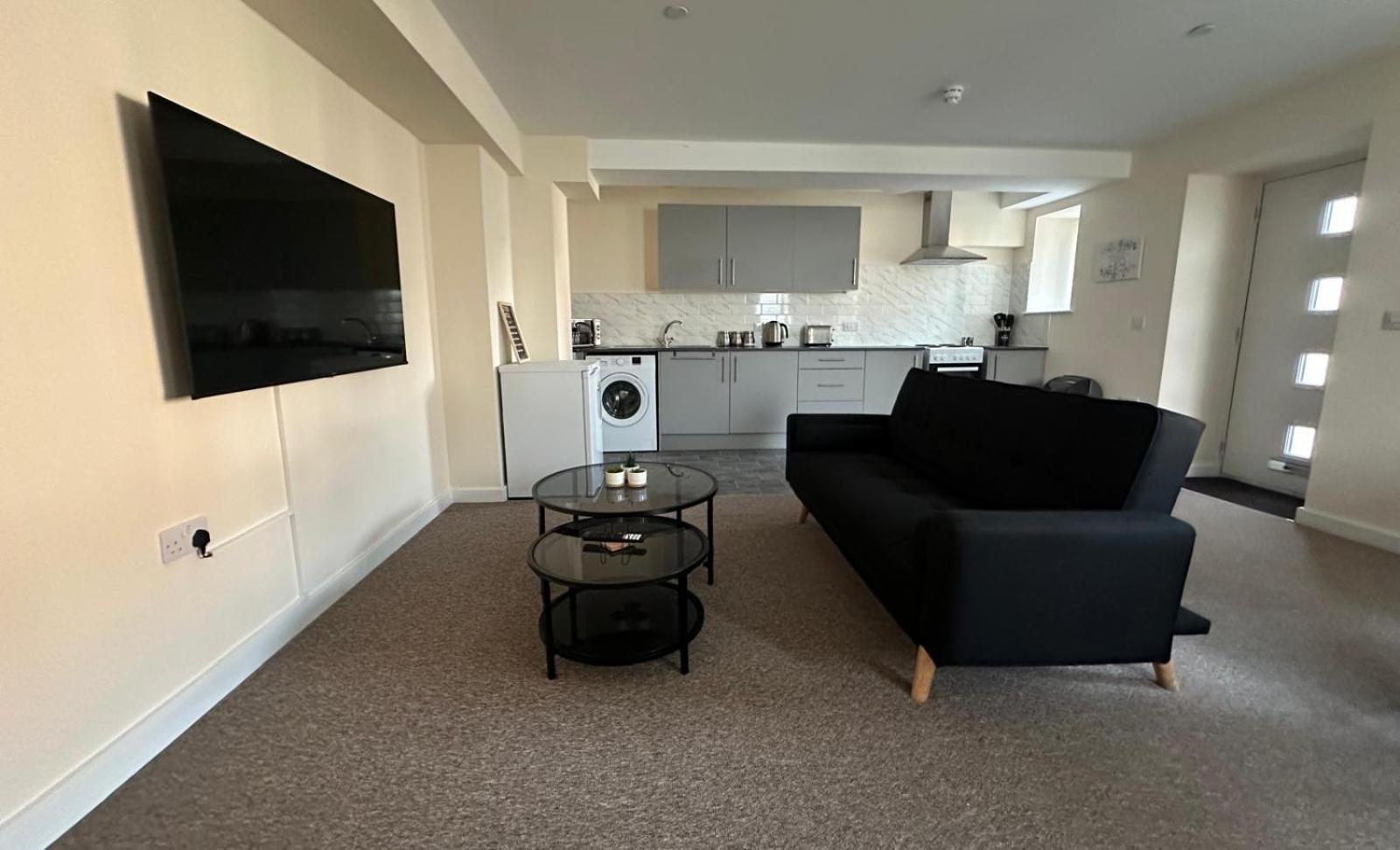Apartment - Ground Floor photo 2