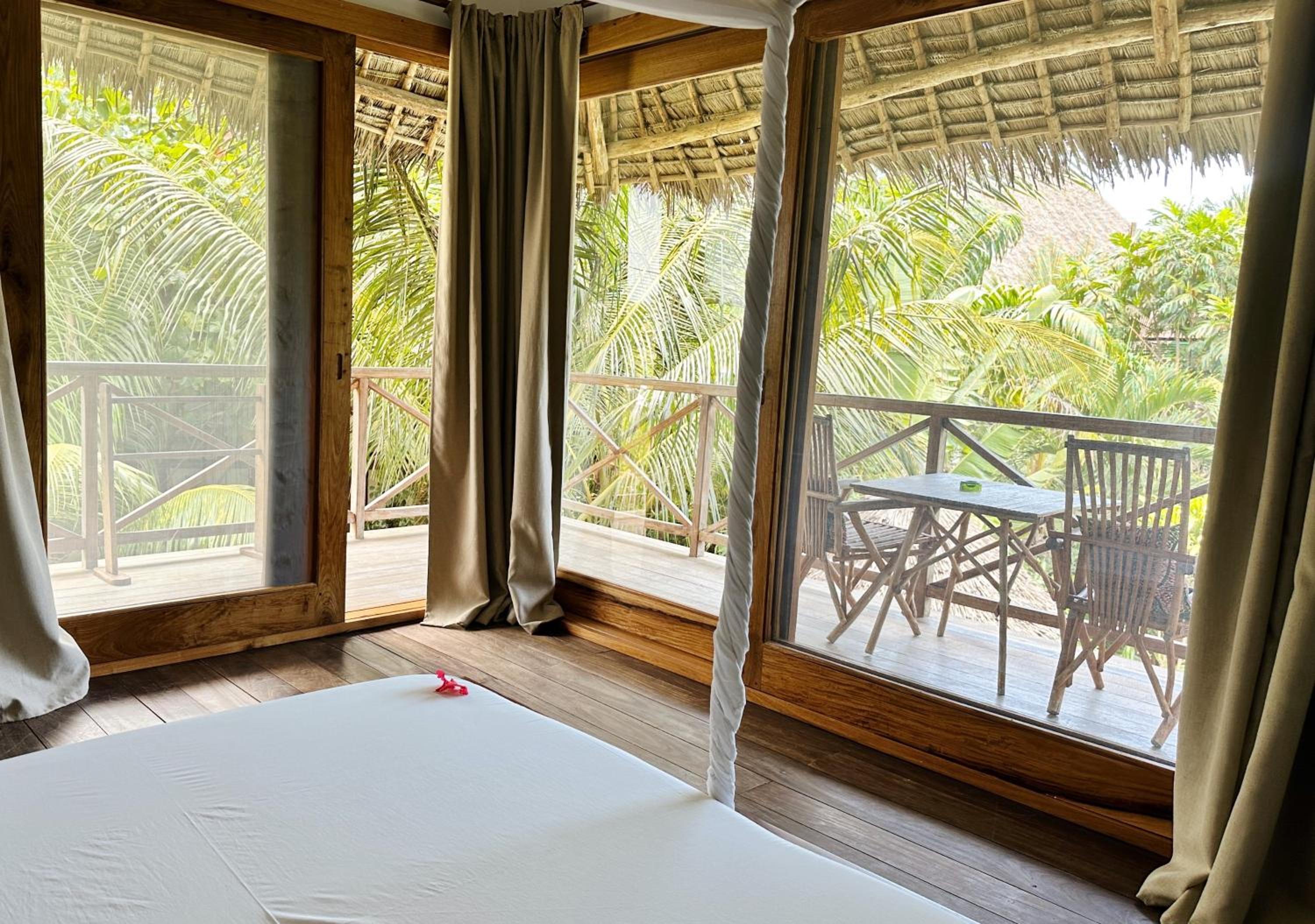 Comfort Room with Pool View