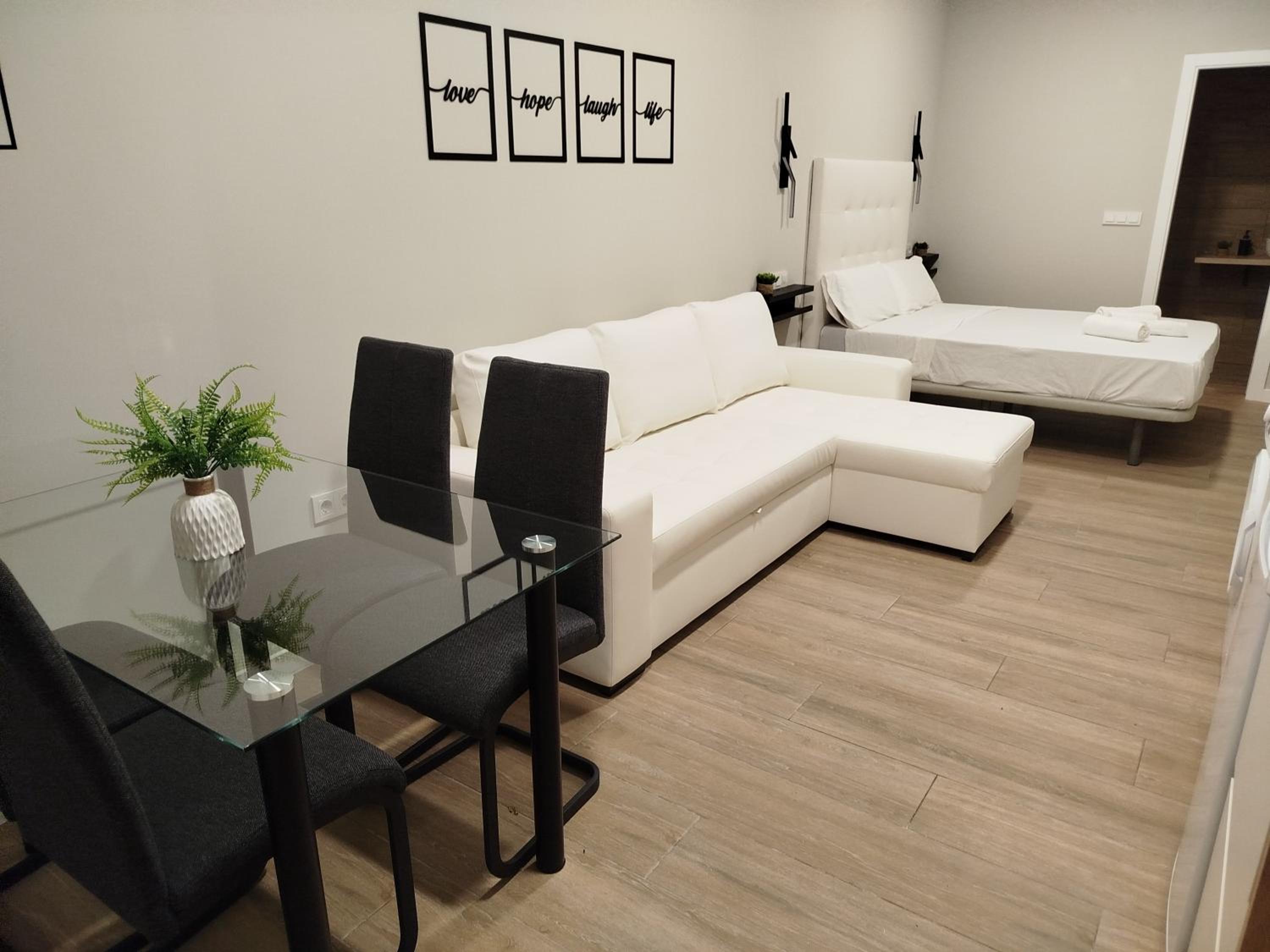 Habitación Cuádruple con Baño Privado