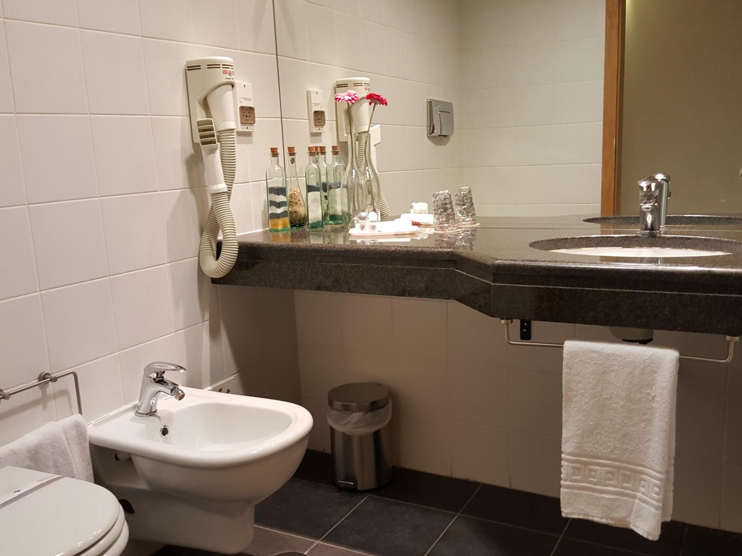 Suite - Photo 2