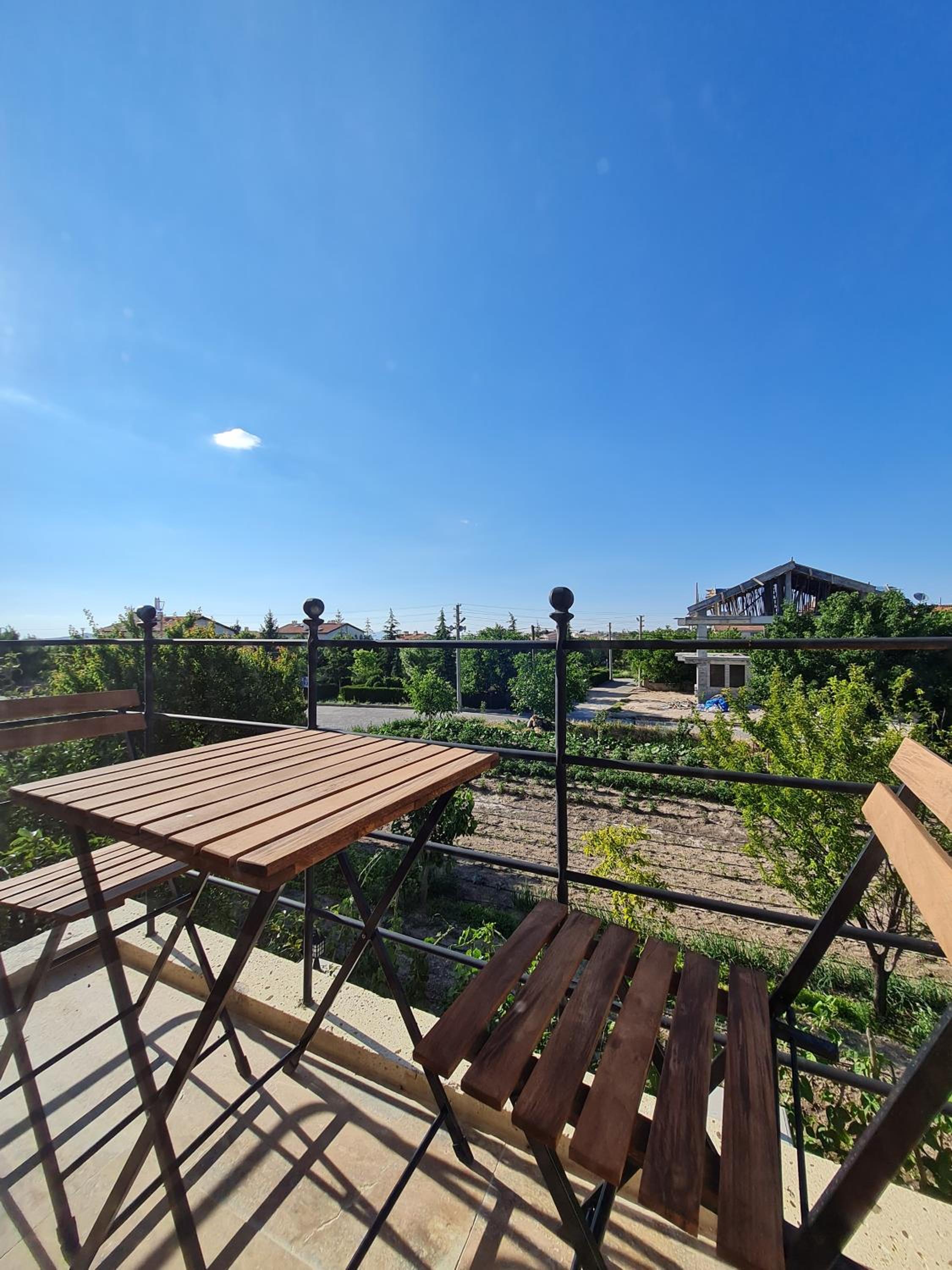 Double Room with Balcony - Photo 3