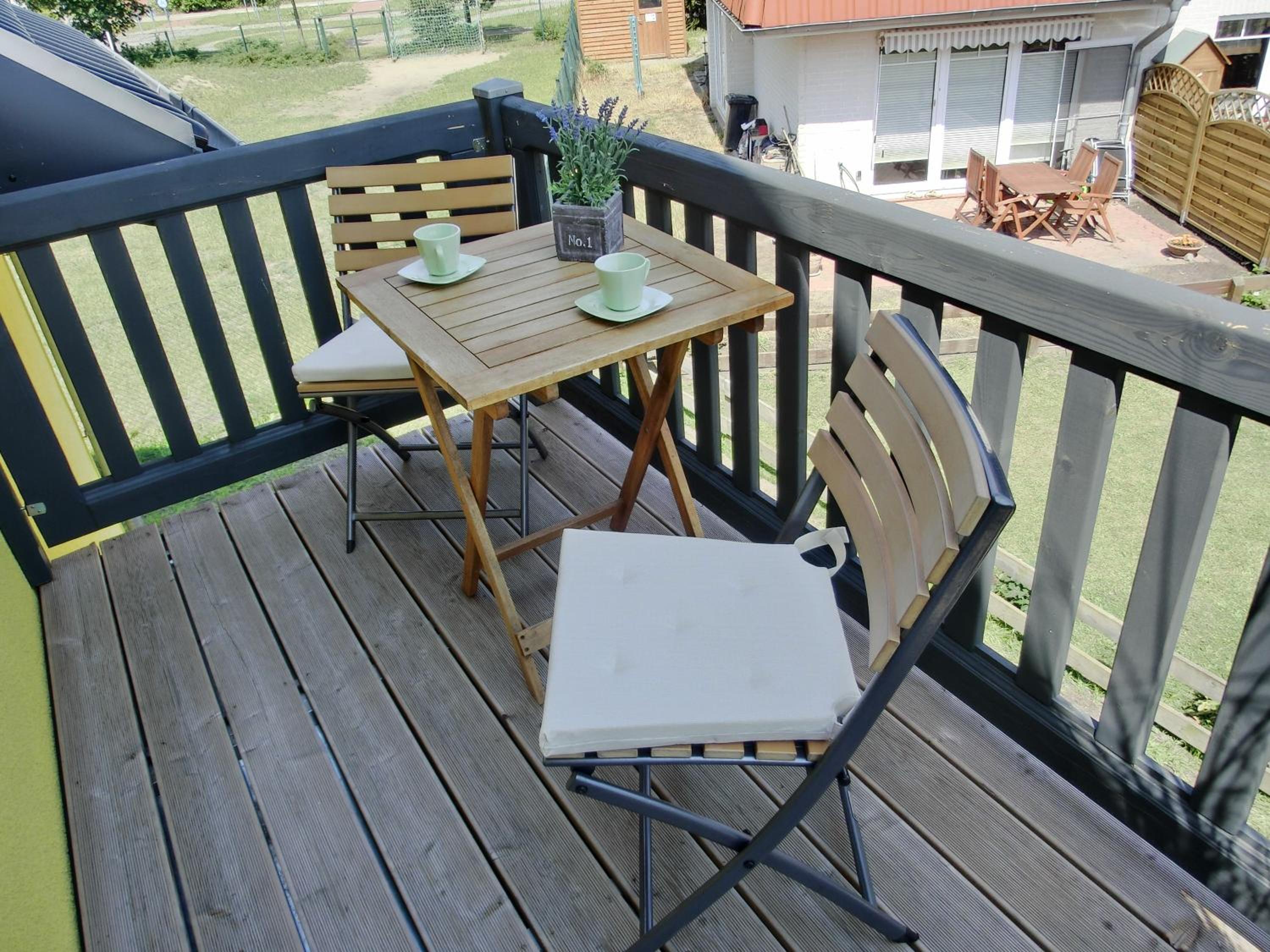 Apartment with Balcony photo 2